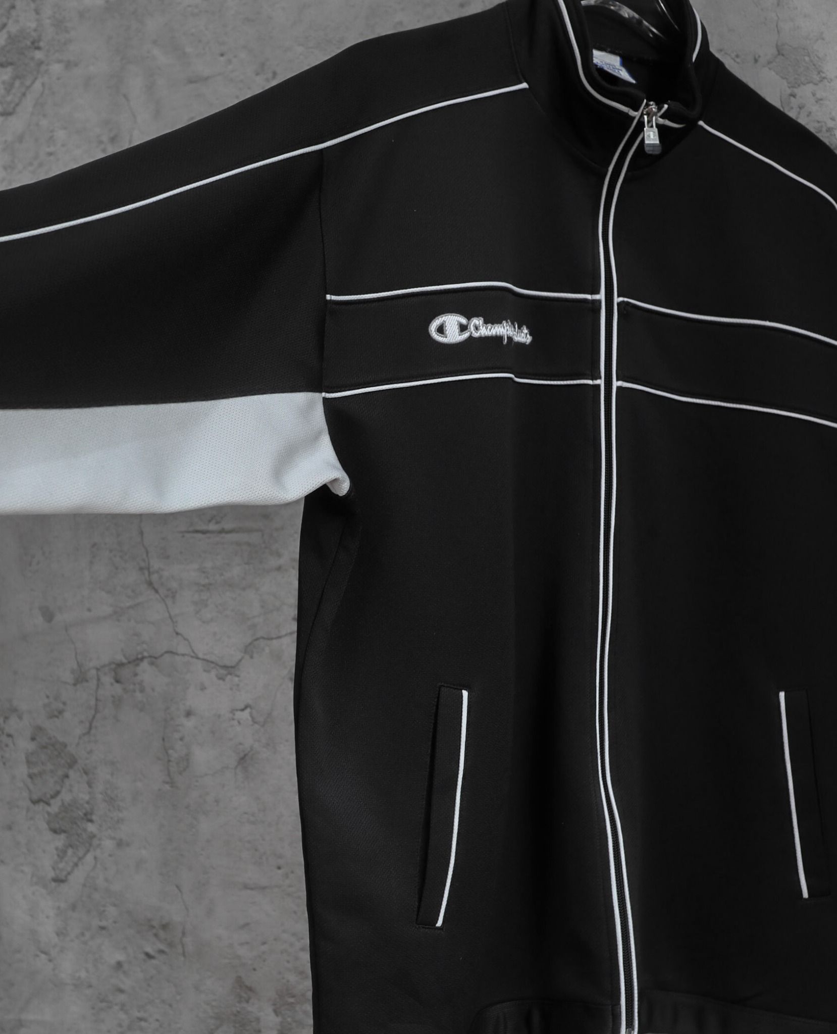  11.03.23 - VTG TRACK JACKET - CHAMPION 