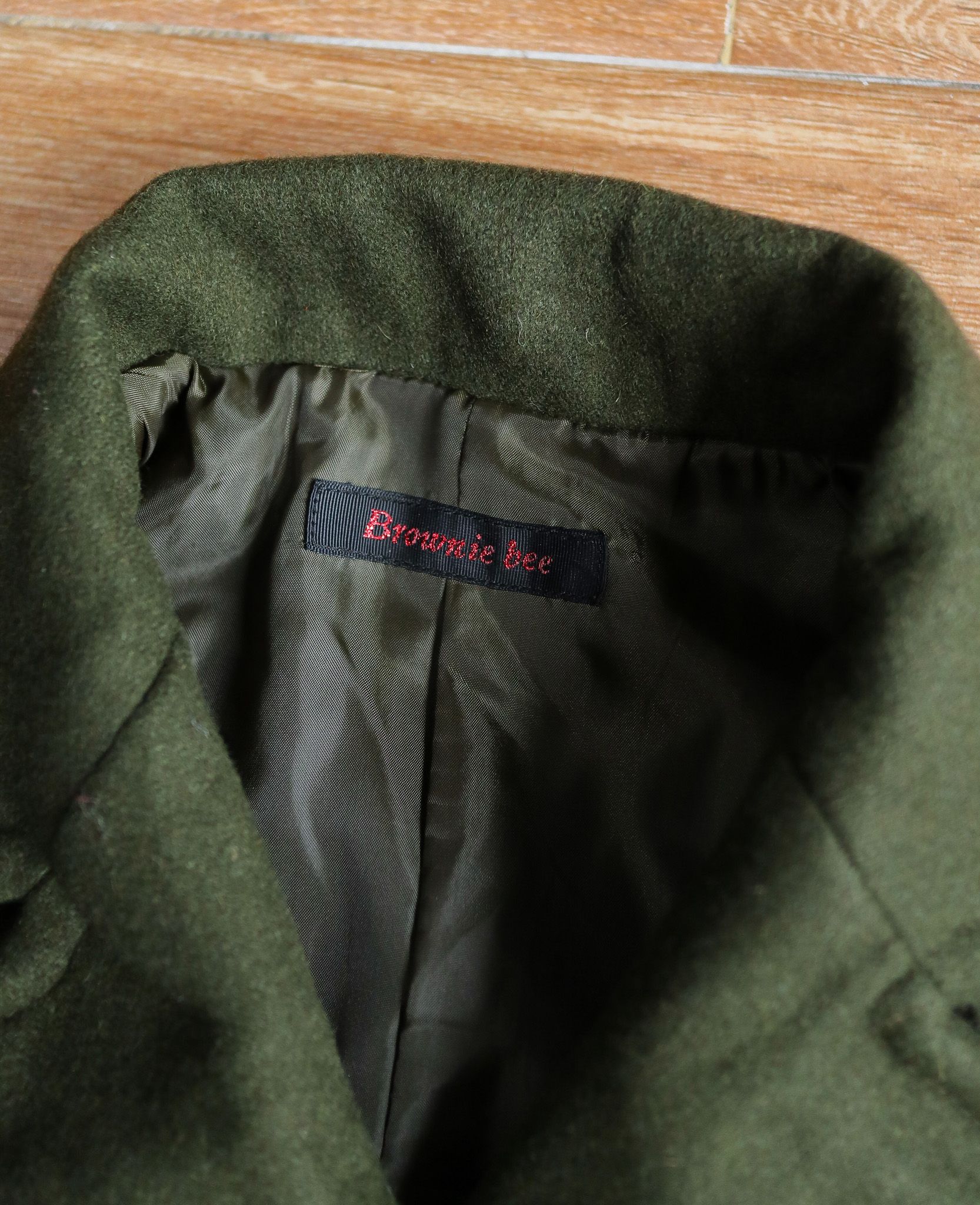  12.06.24 - VTG DOUBLE BREASTED CROPPED WOOL JACKET - BROWNIE BEE 