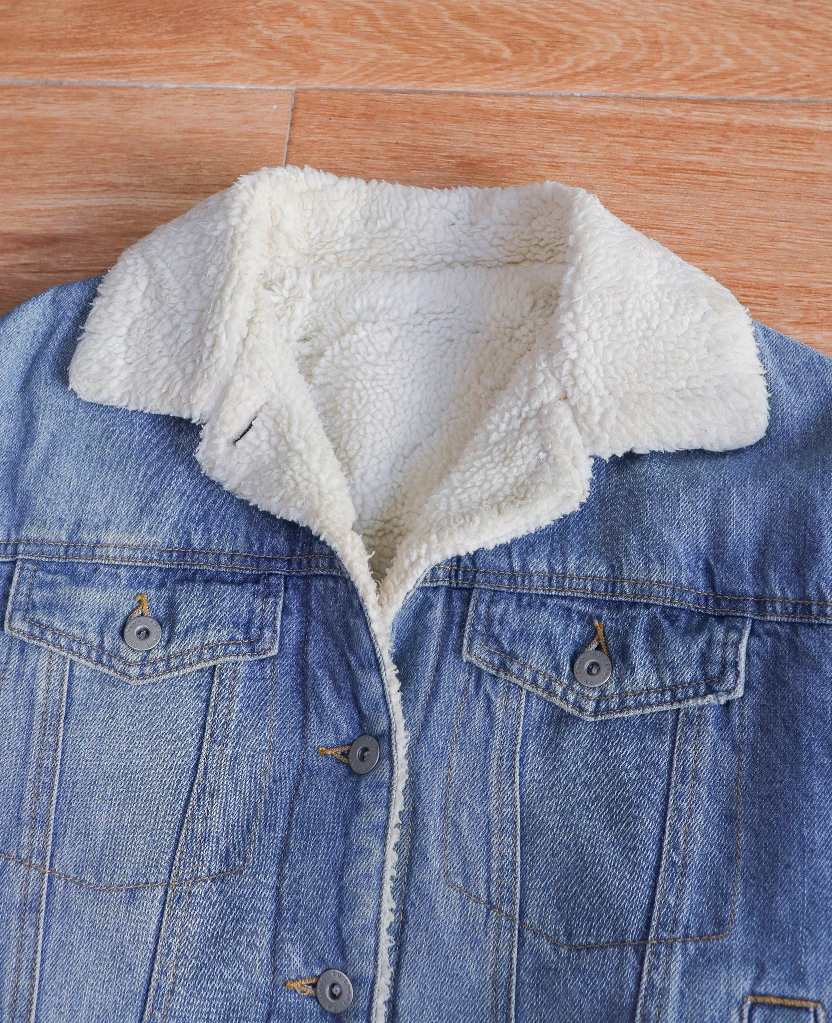  11.17.24 - VTG CROPPED SHERPA LINED DENIM JACKET - GU by UNIQLO 