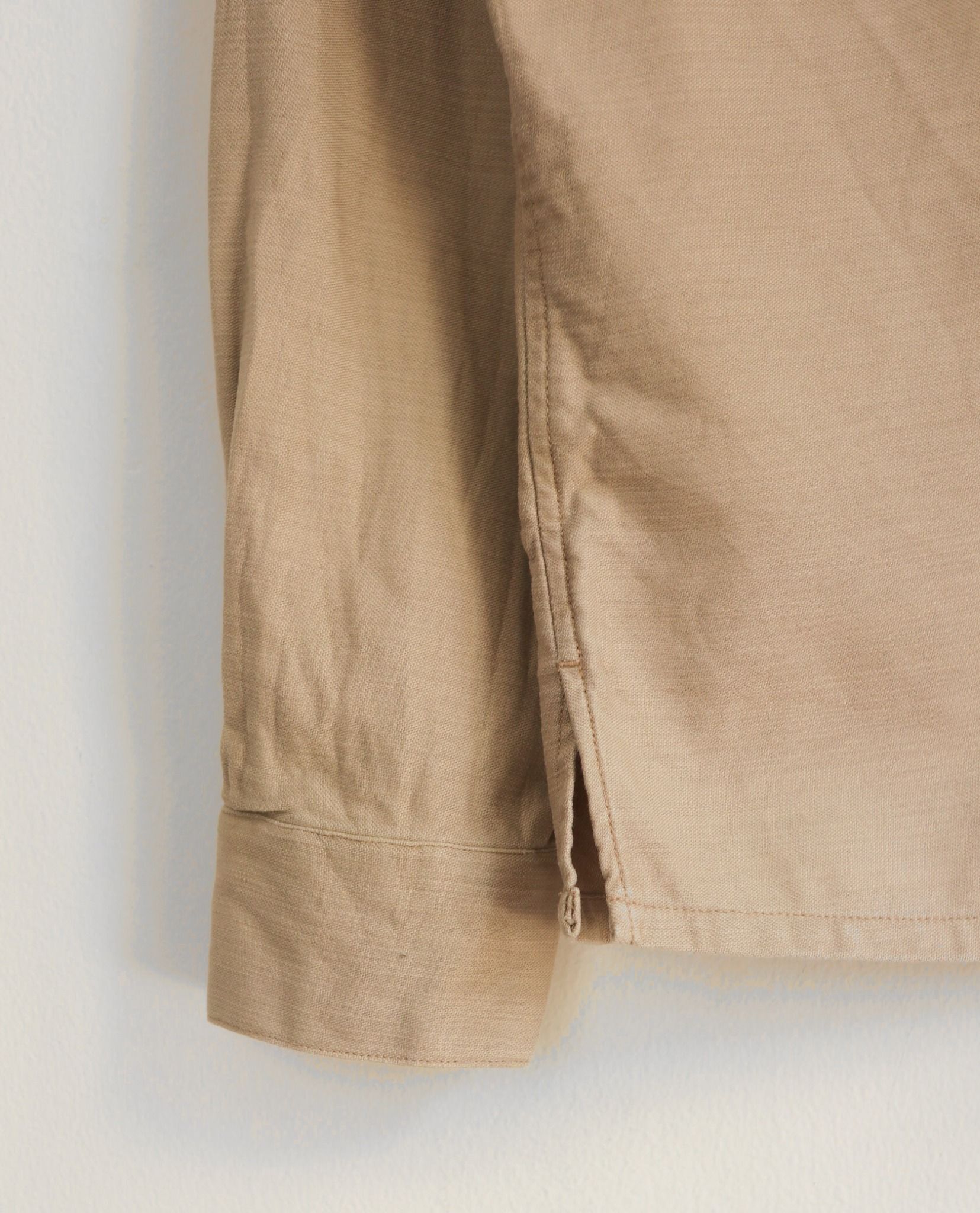  06.29.23 - VTG BUTTON UP SHIRT - AMEICAN EAGLE 