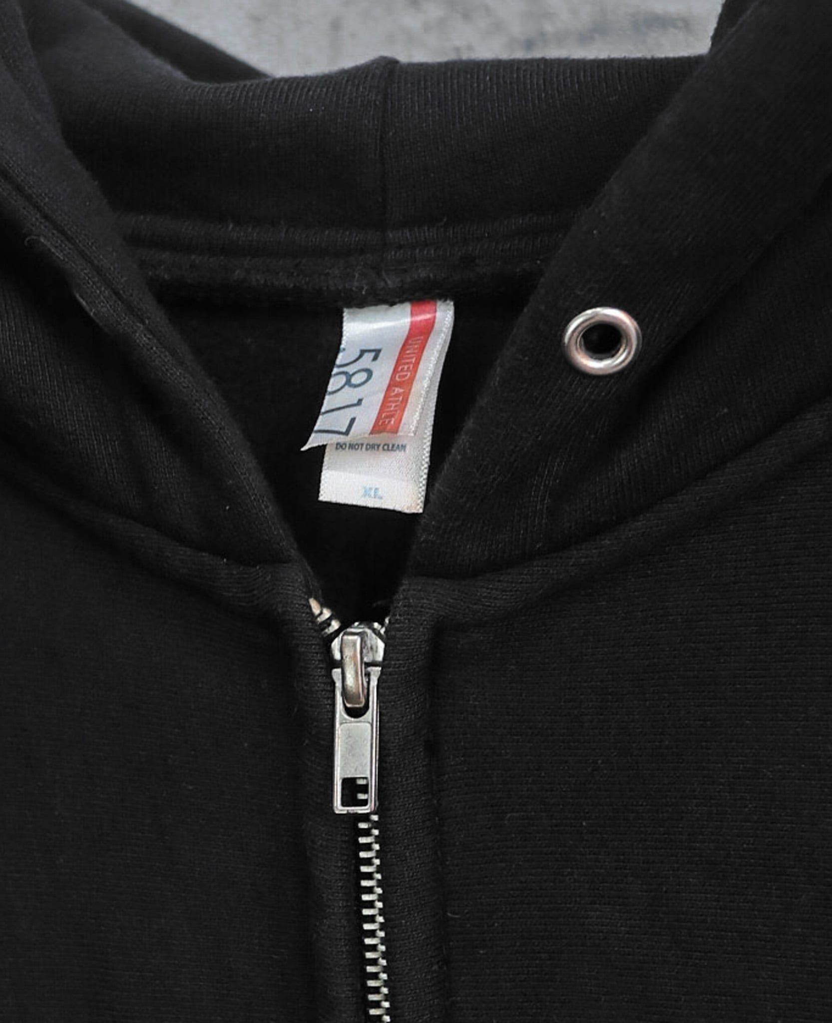  02.27.24 - VTG HEAVY ZIP UP HOODIE - UNITED ATHLE 