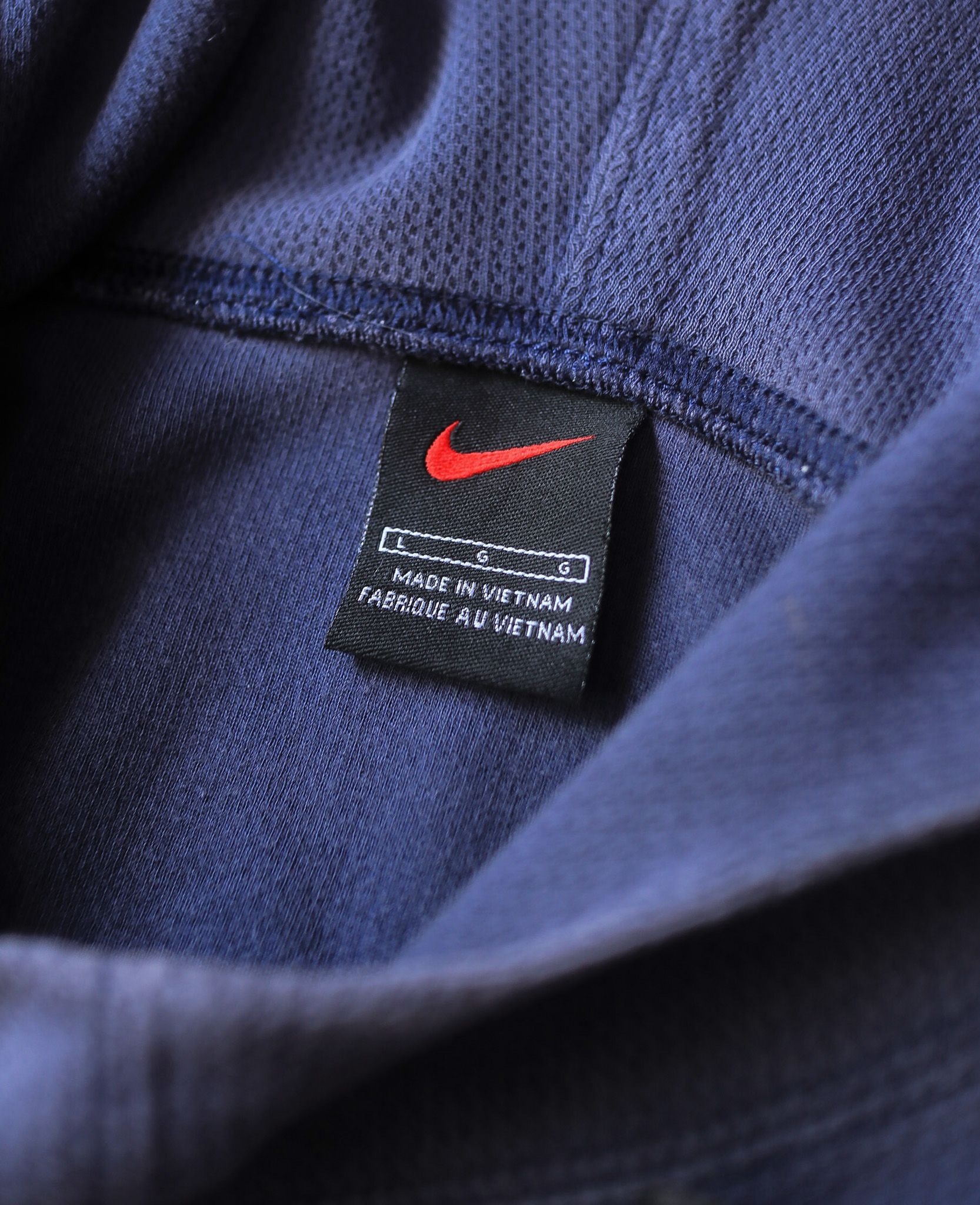  08.18.24 - VTG CROPPED PULLOVER HOODIE - NIKE 90s 