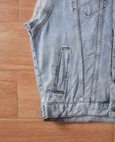  09.22.24 - VTG DENIM VEST JACKET - GUESS LA 
