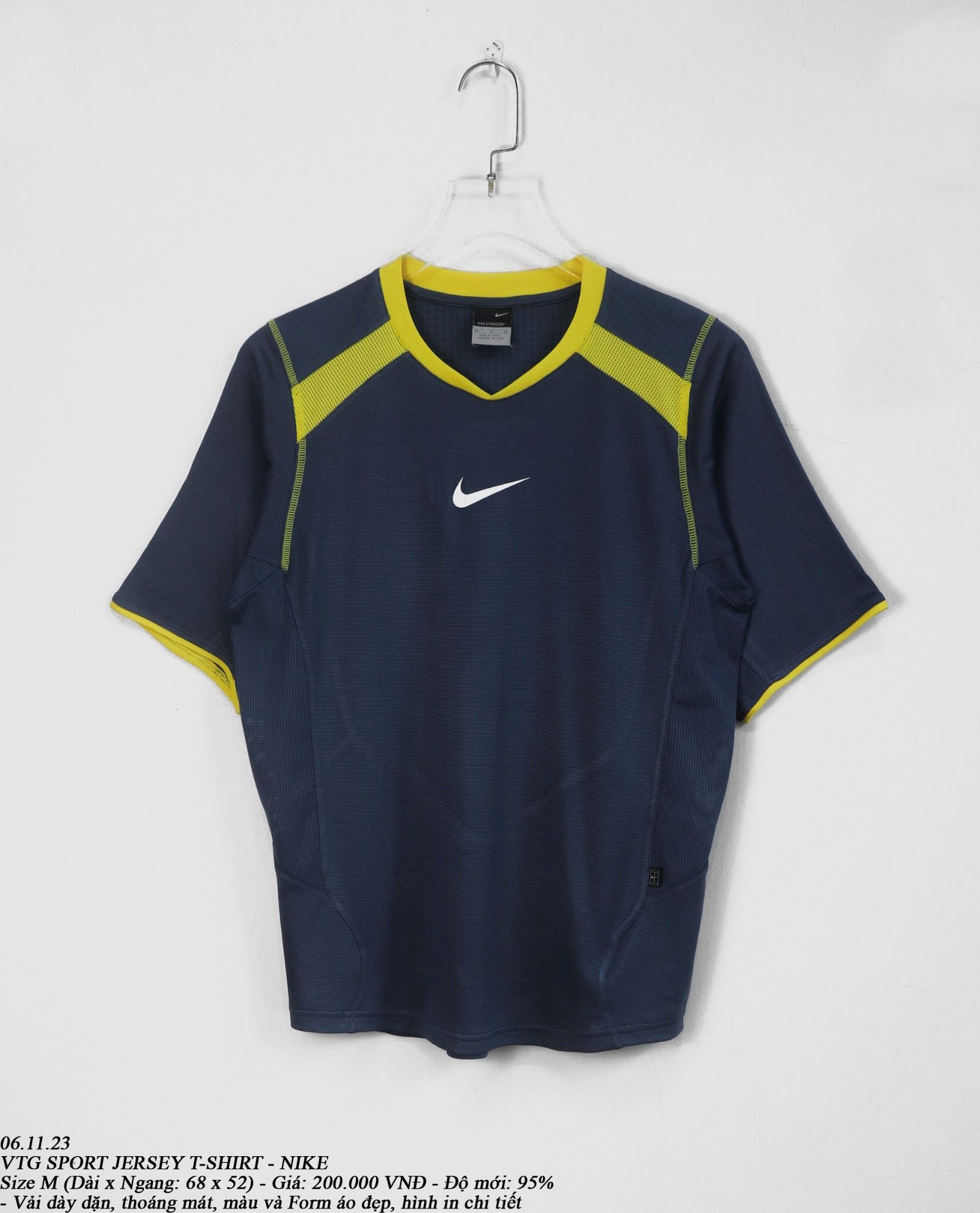  06.11.23 - VTG SPORT JERSEY T-SHIRT - NIKE 