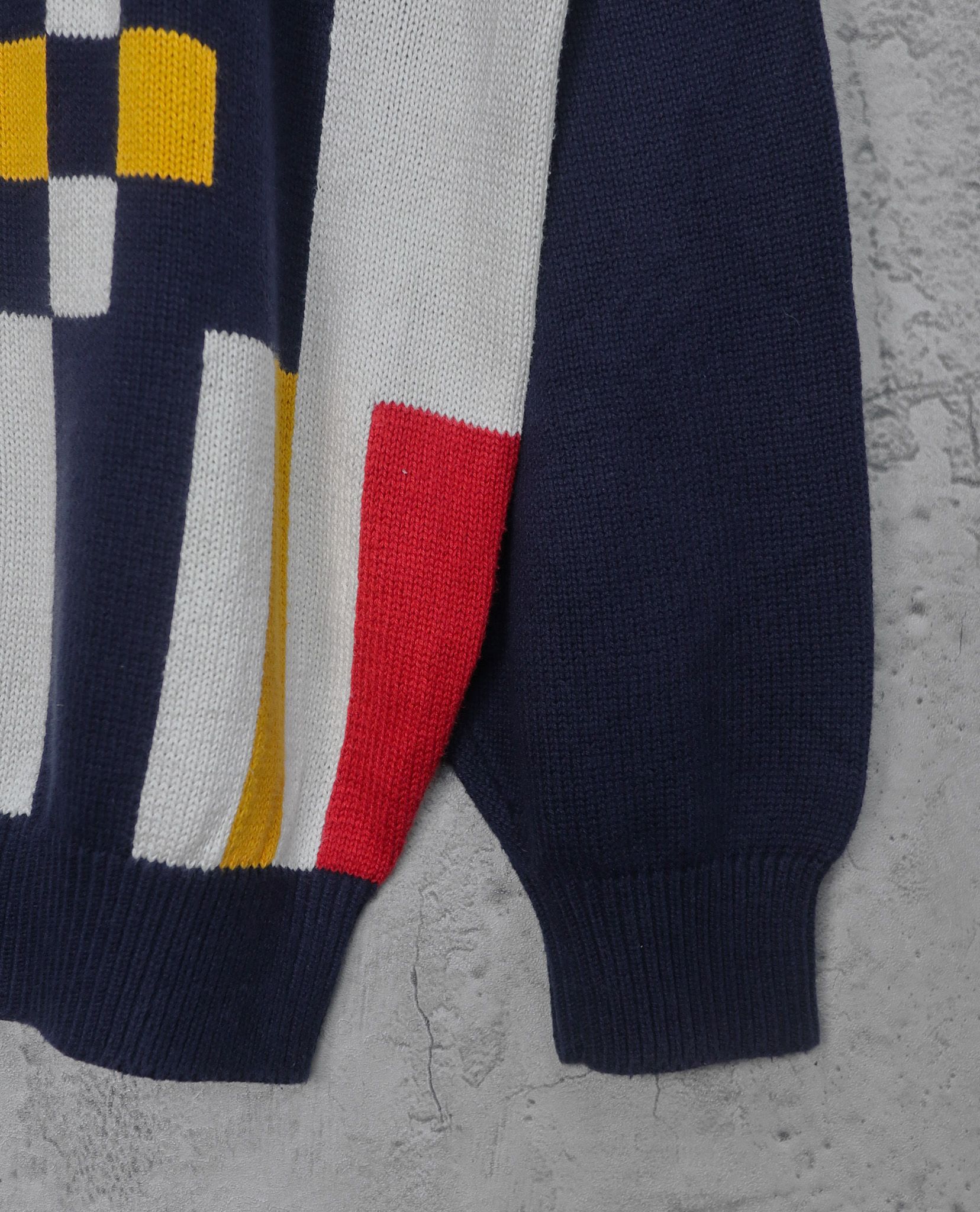  01.10.23 - VTG KNIT SWEATSHIRT - GUY 