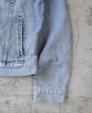  10.19.23 - VTG DENIM JACKET - GAP 