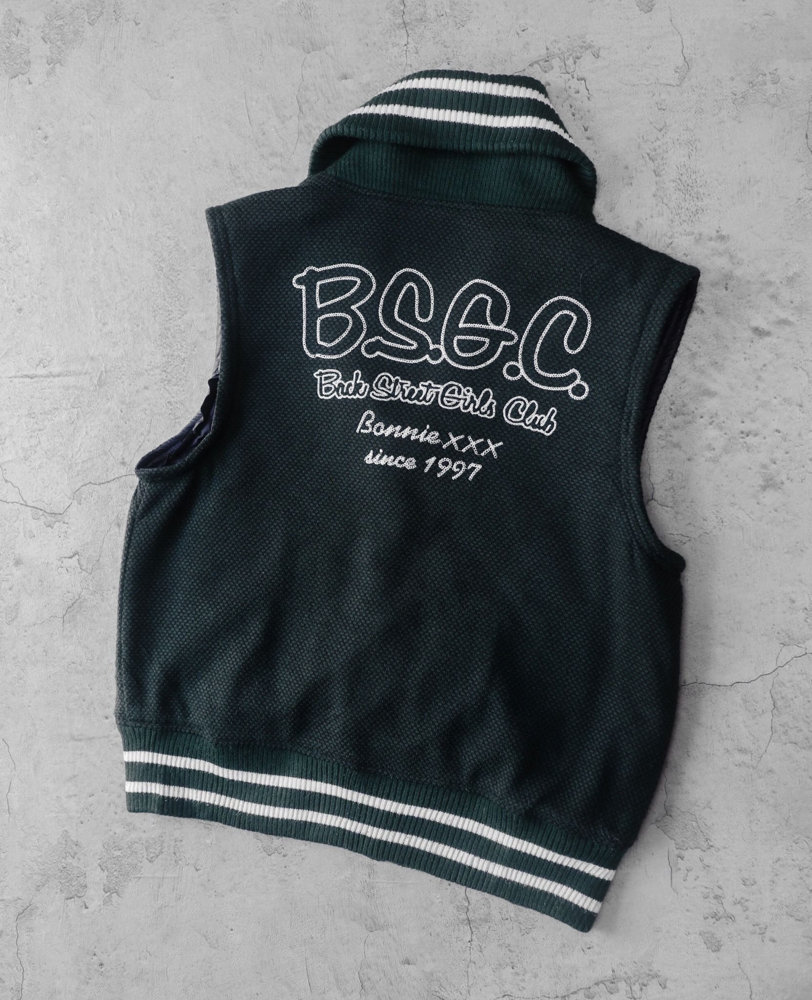 02.17.24 - VTG CROPPED SLEEVELESS VARSITY VEST JACKET - LDS 