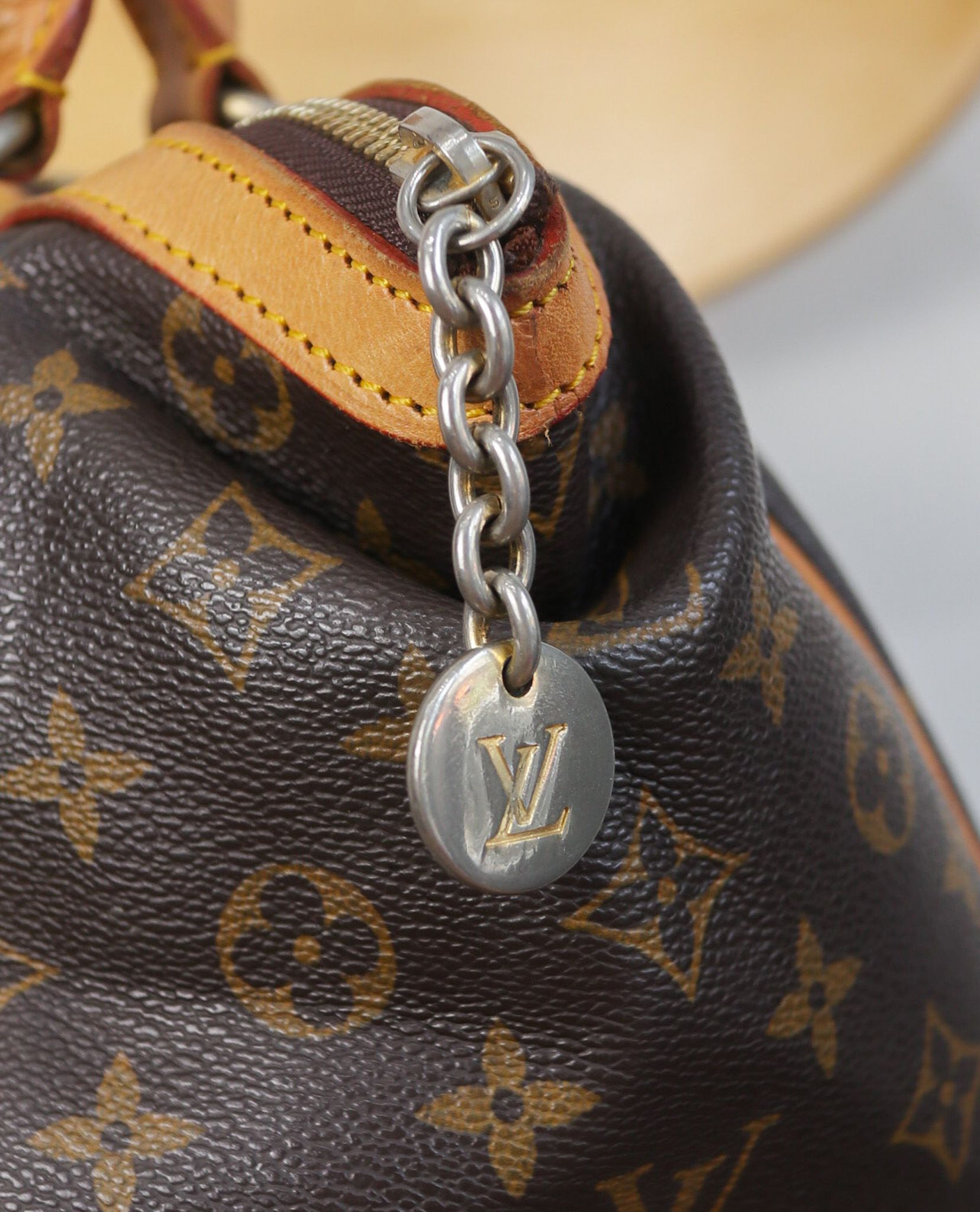  06.22.23 - VTG BAG - LOUIS VUITTON PARIS 