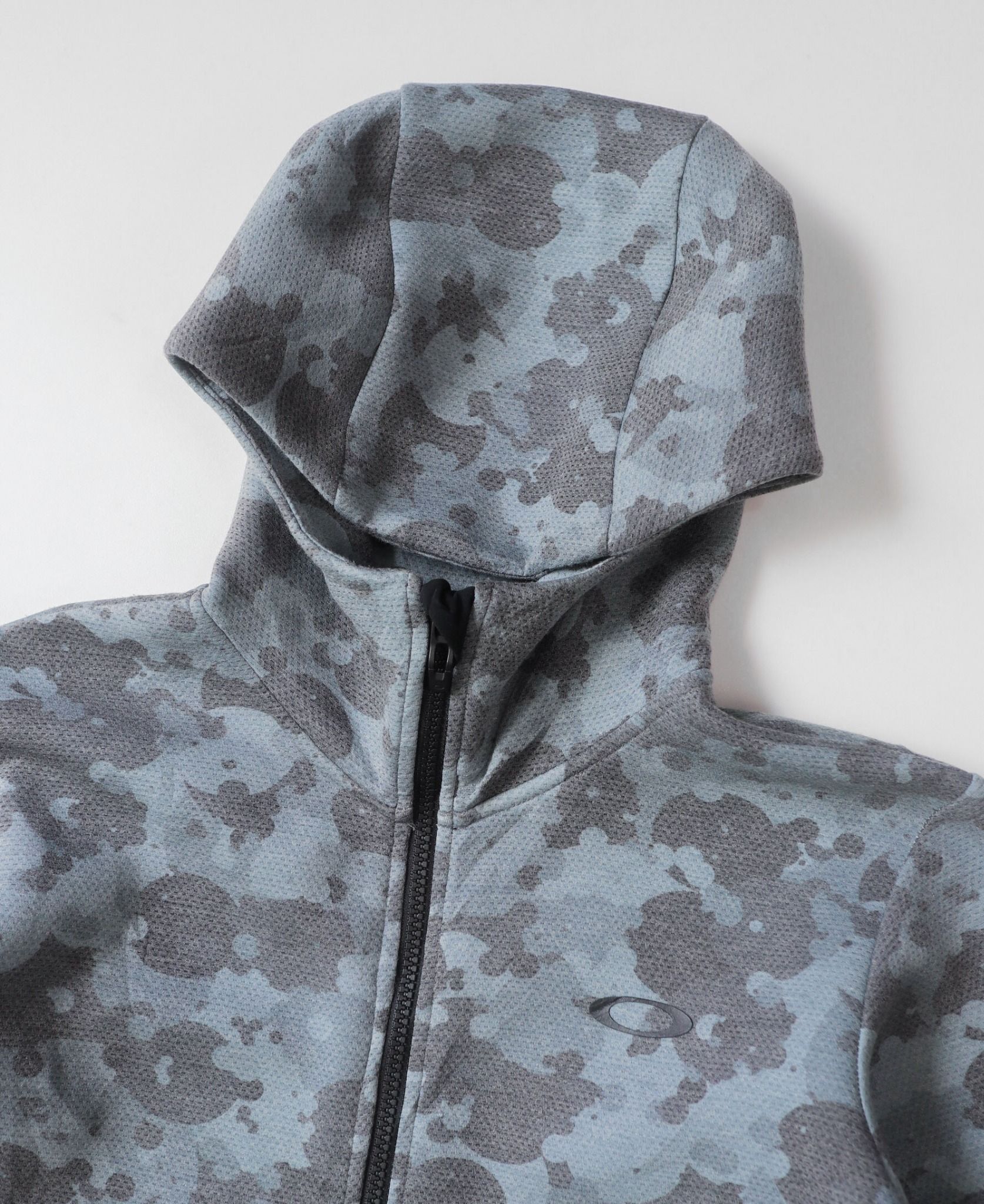  10.28.23 - VTG ZIP HOODED JACKET - OAKLEY 