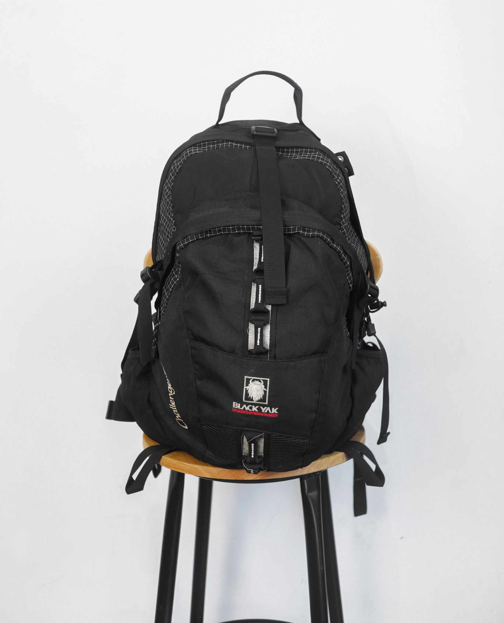  06.24.23 - VTG BAG - BLACK YAK 