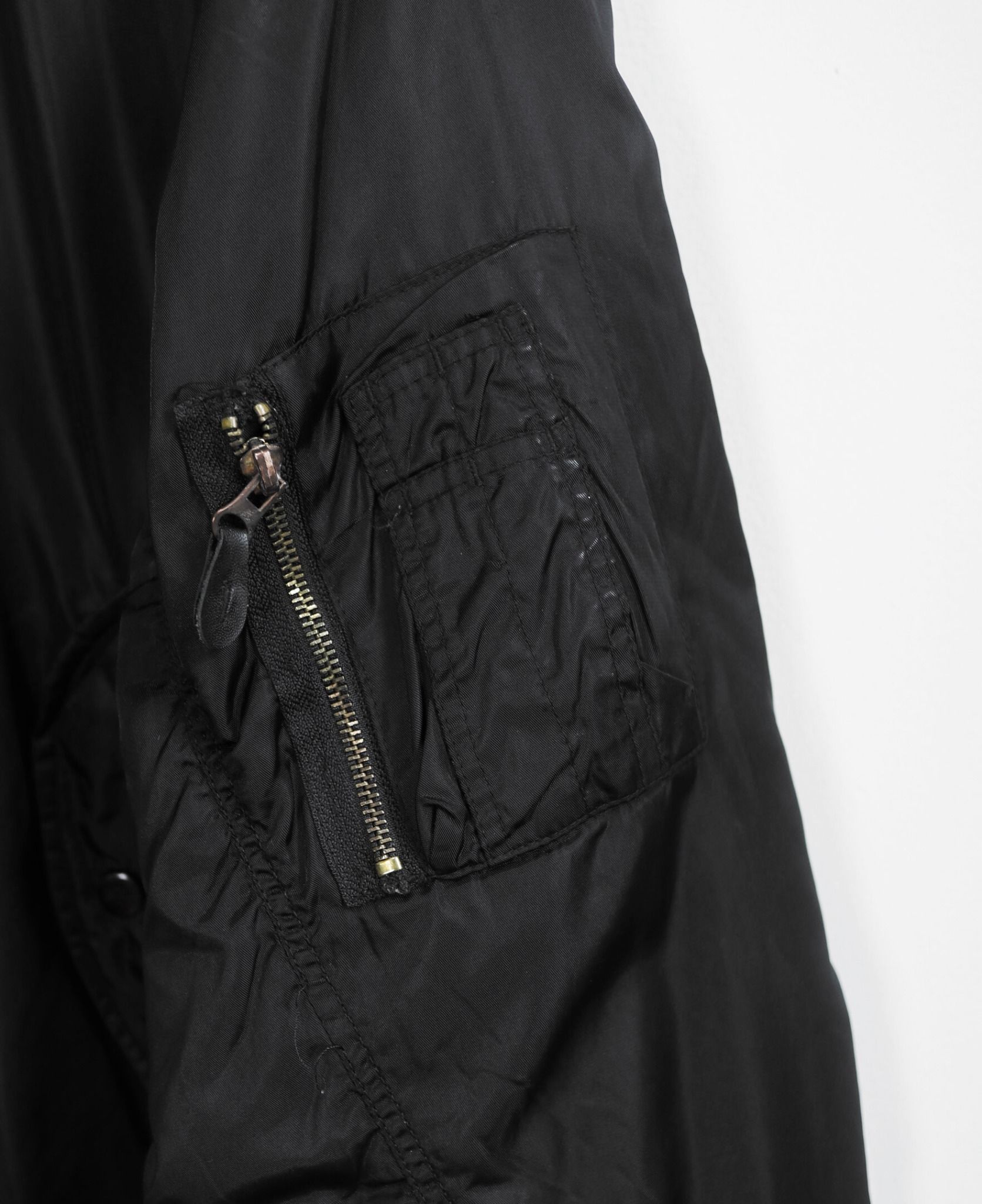  11.22.23 - VTG BOMBER JACKET - PRINT STAR 