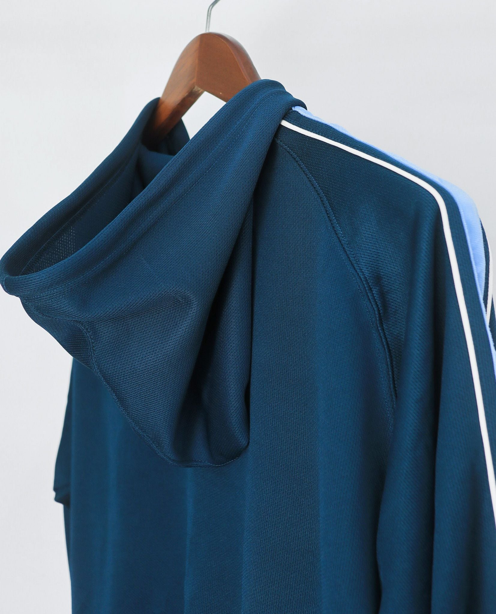  05.13.23 - VTG TRACK JACKET - HEGEHOP 