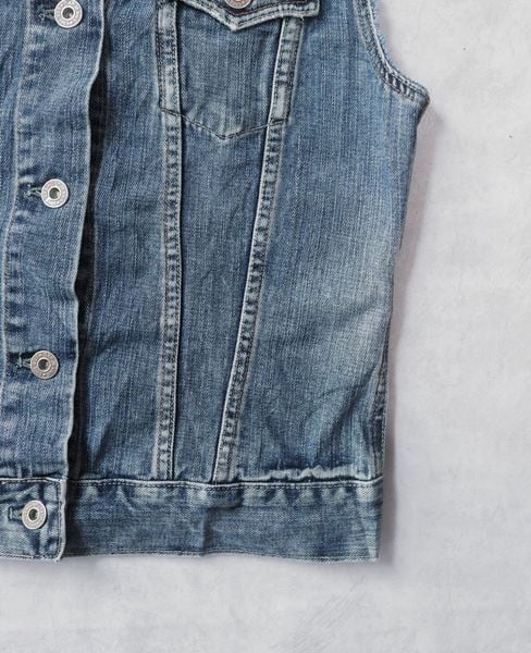  04.28.24 - VTG DENIM VEST JACKET - GAP 