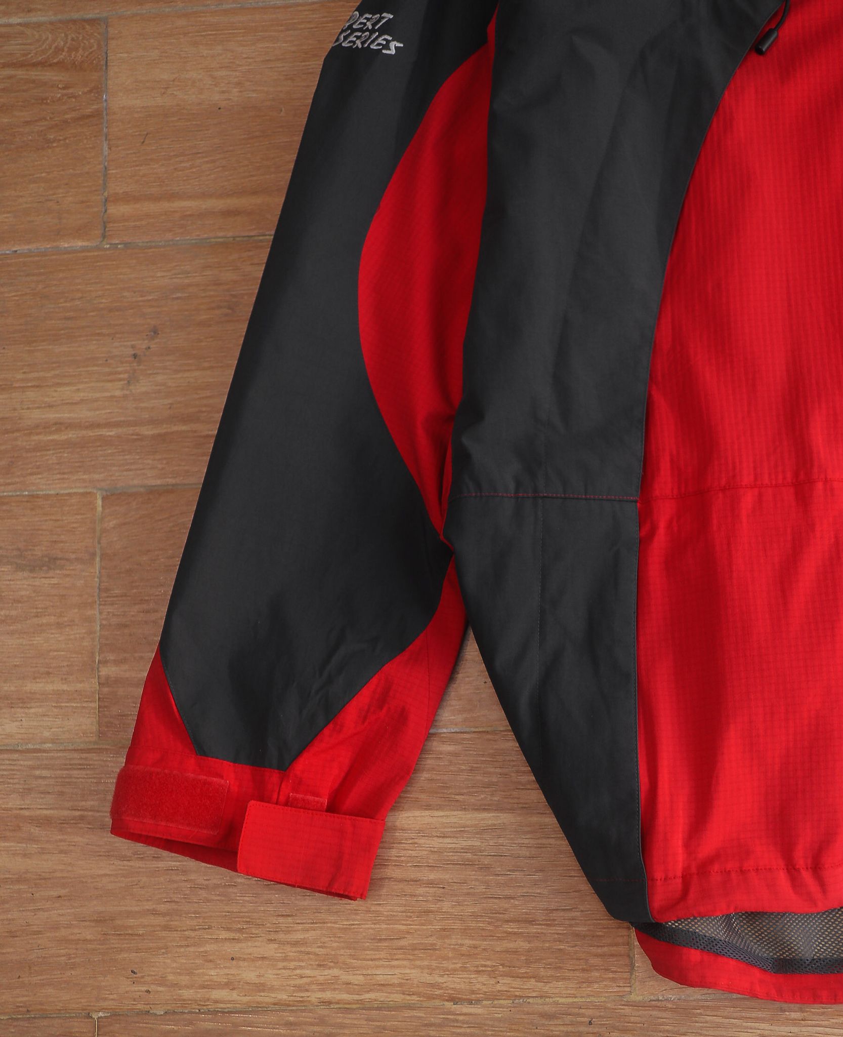  10.20.24 - VTG WINDBREEAKER JACKET - KOLON SPORT 