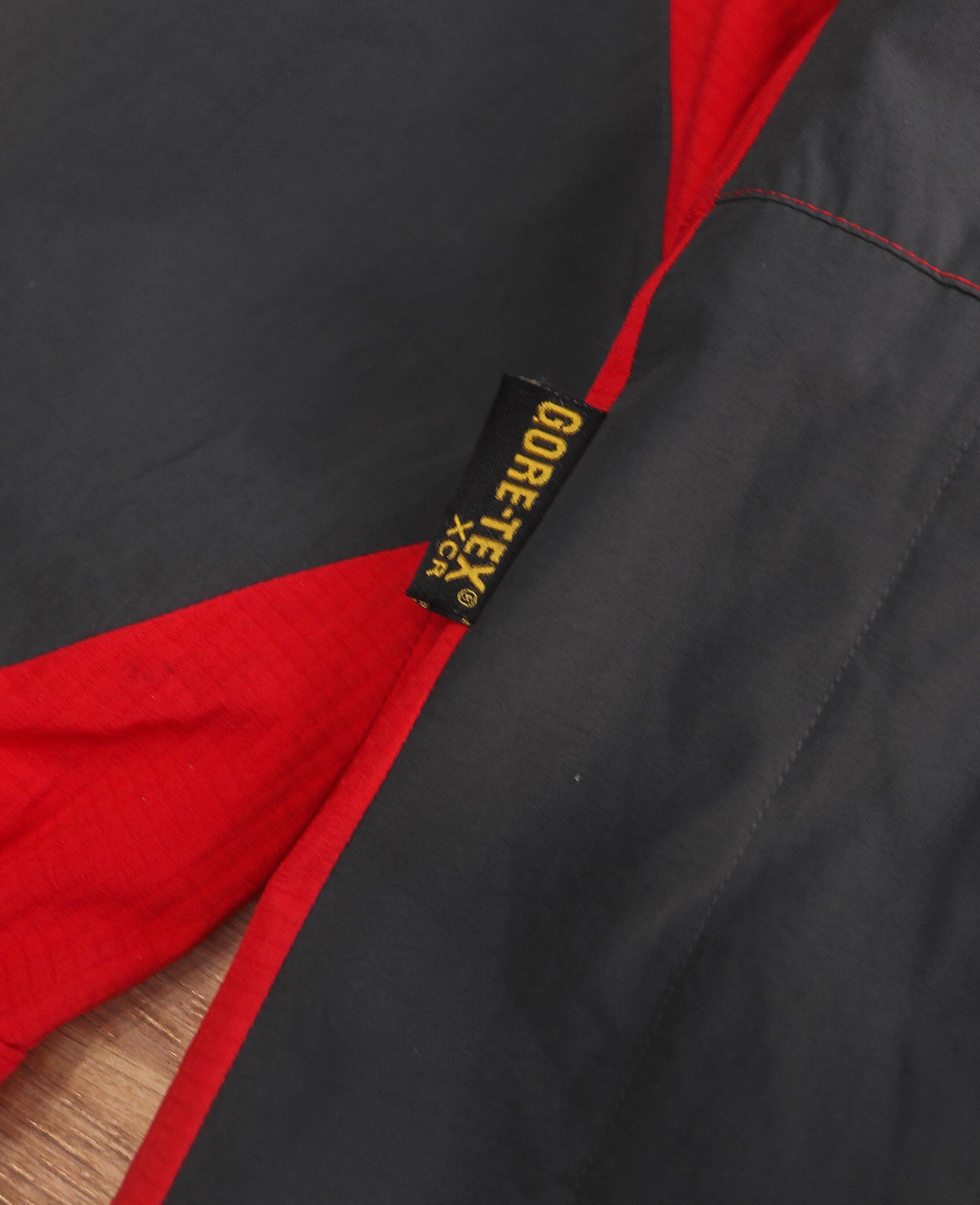  10.20.24 - VTG WINDBREEAKER JACKET - KOLON SPORT 