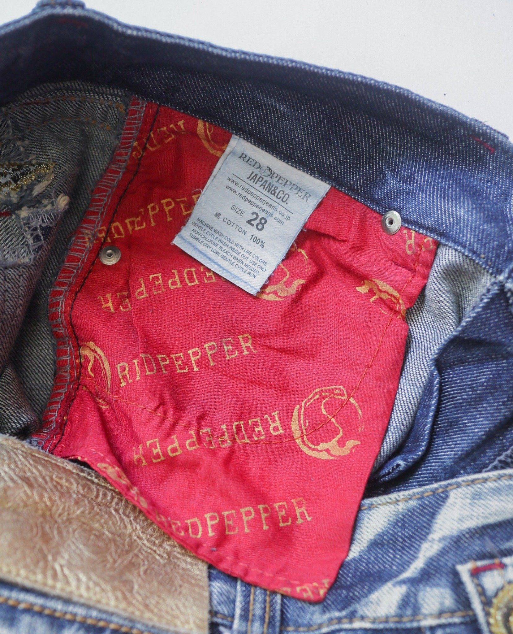  07.14.23 - VTG FLARED DENIM PANTS - RED PEPPER 