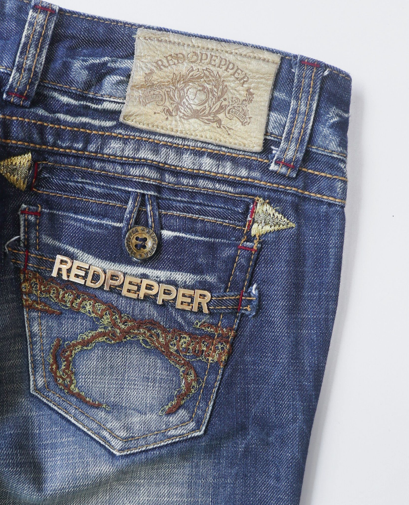  07.14.23 - VTG FLARED DENIM PANTS - RED PEPPER 