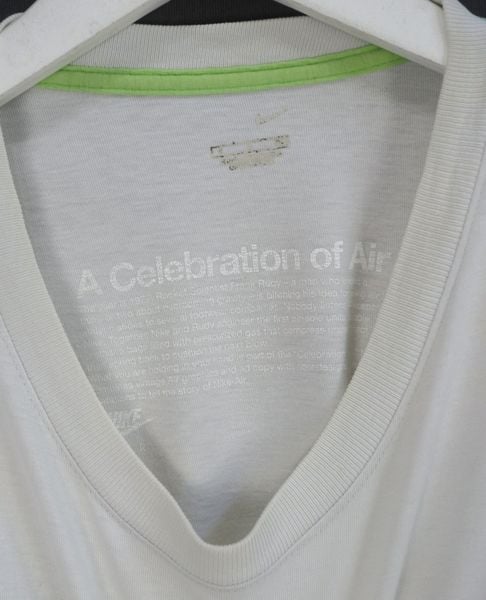  07.21.23 - VTG T-SHIRT - NIKE 00s 