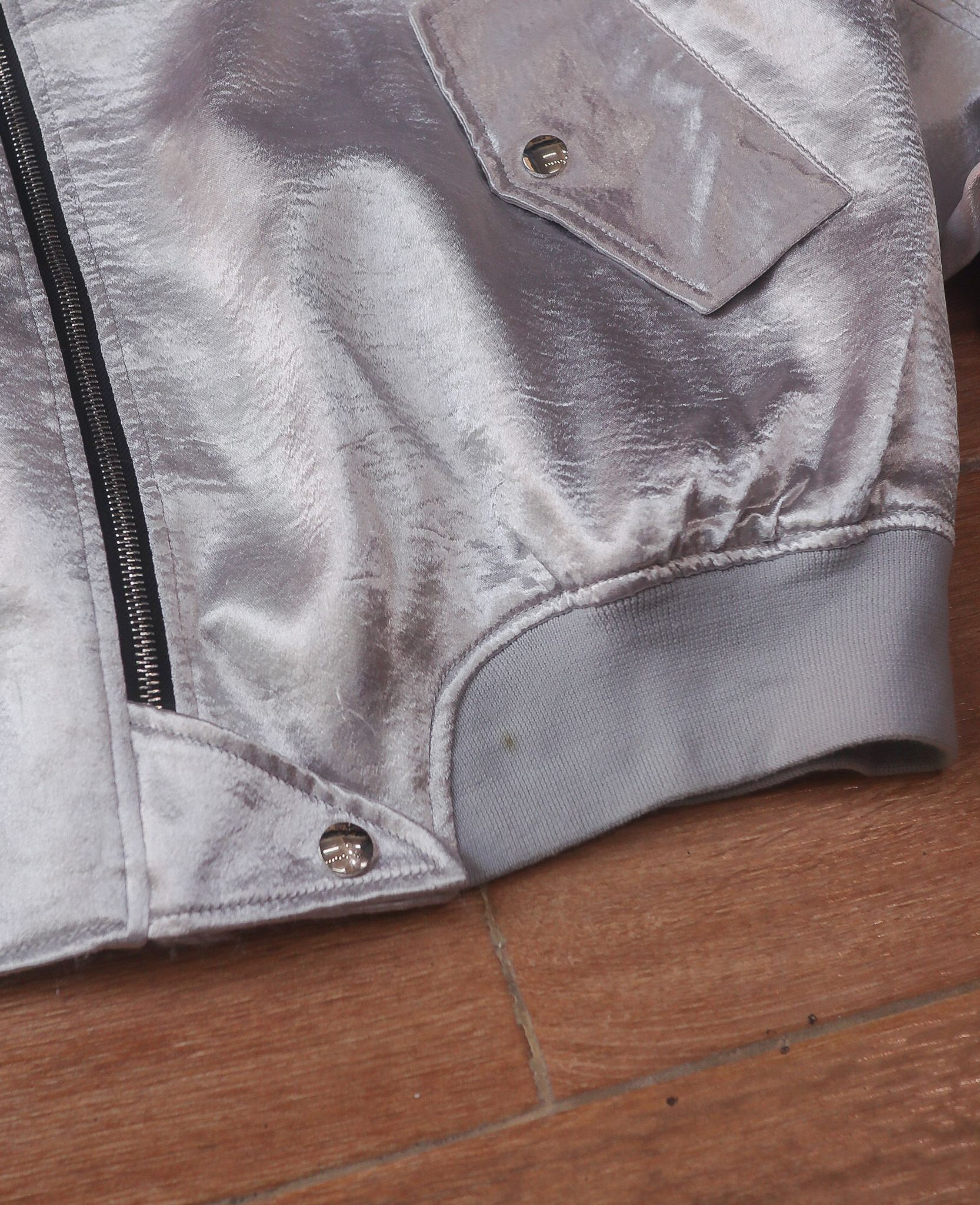  05.12.24 - VTG OVERSIZED SATIN BOMBER JACKET - THE BEST XUE 