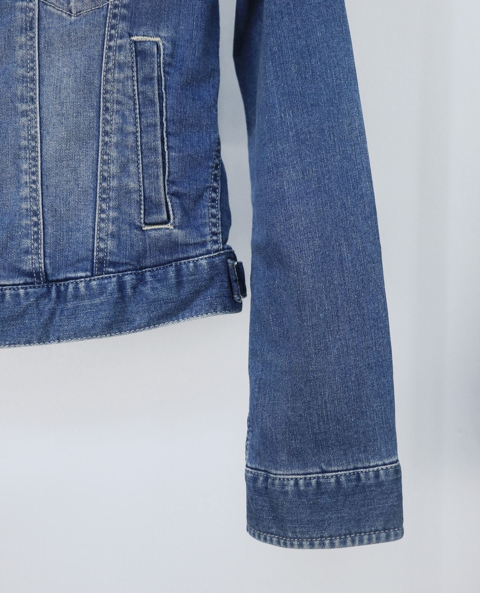  10.17.23 - VTG CROPPED DENIM JACKET - GLOBAL WORK 