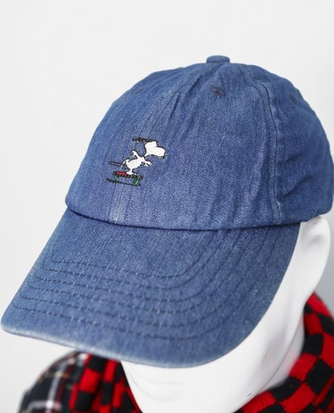  11.15.22 - VTG HEADWEAR - PEANUTS 2016 