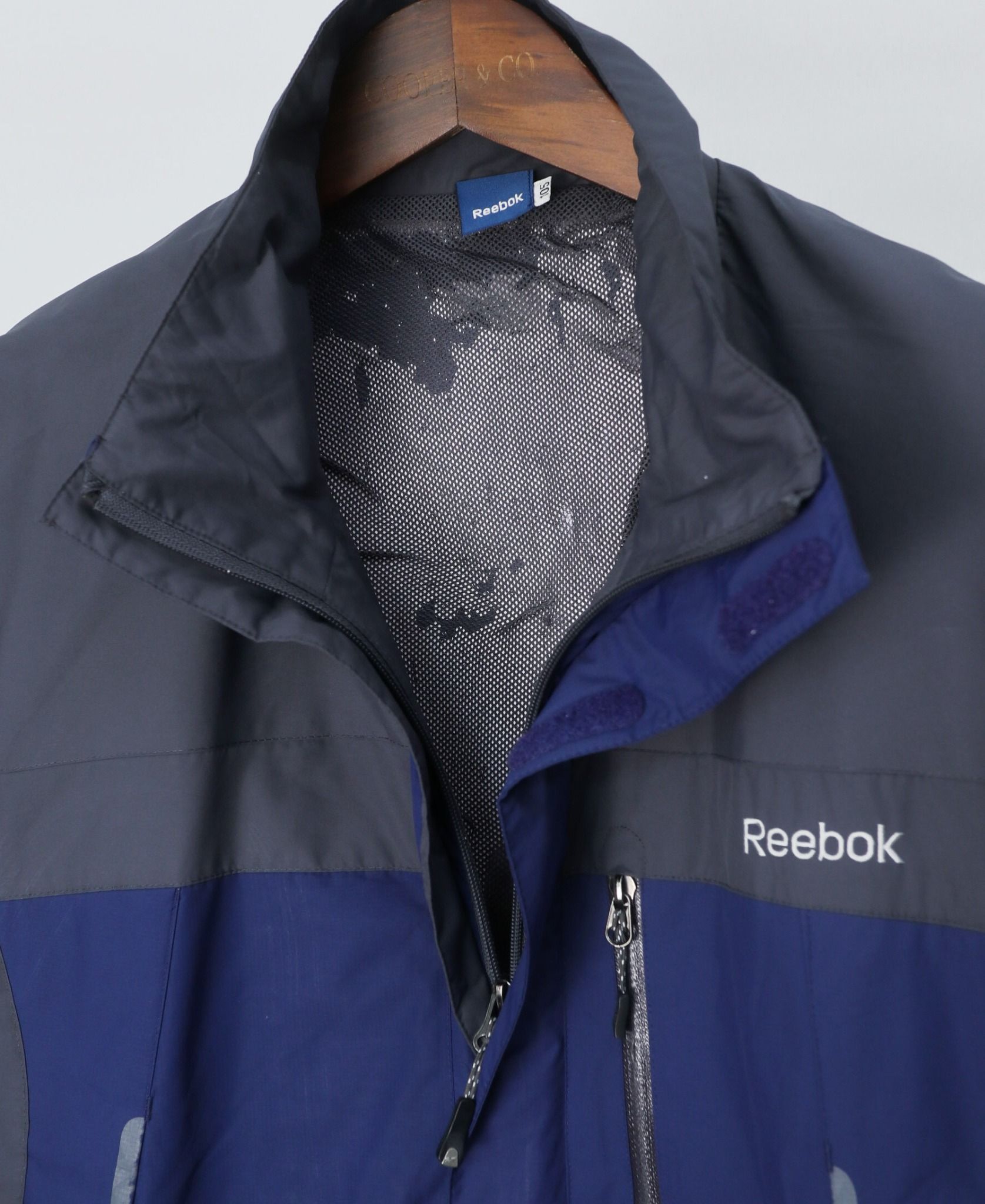  10.23.23 - VTG WINDBREAKER JACKET - REEBOK 