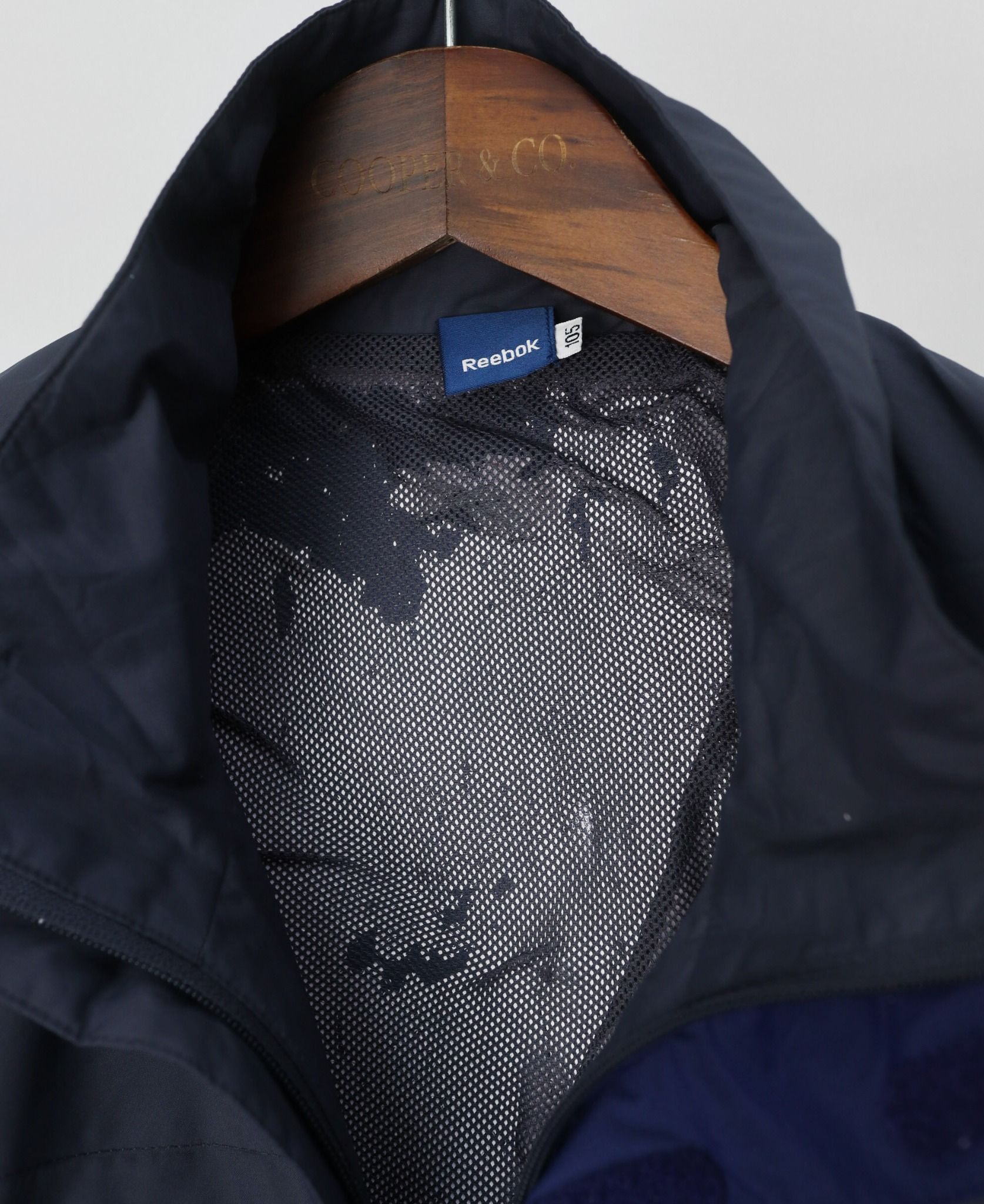  10.23.23 - VTG WINDBREAKER JACKET - REEBOK 