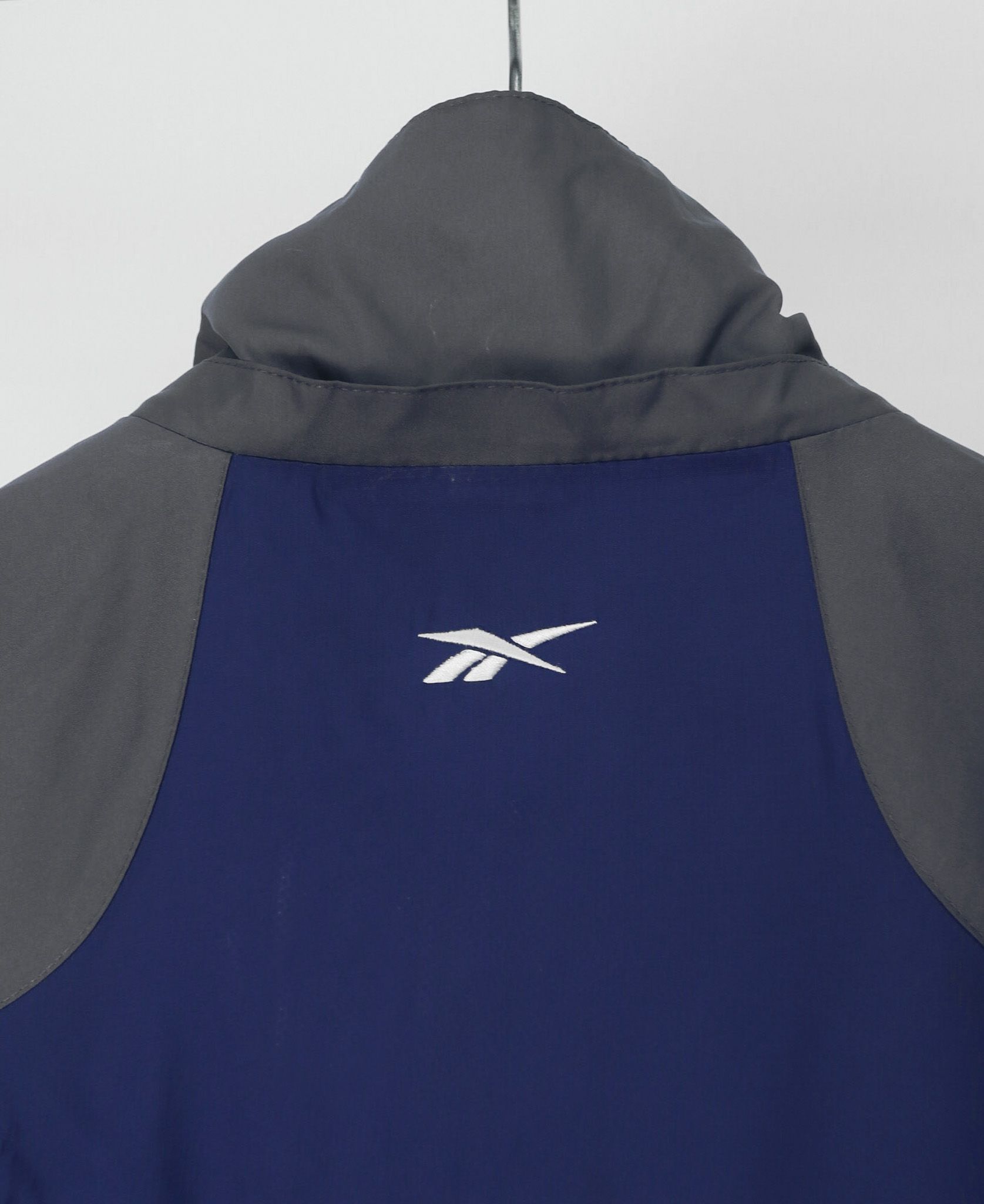  10.23.23 - VTG WINDBREAKER JACKET - REEBOK 