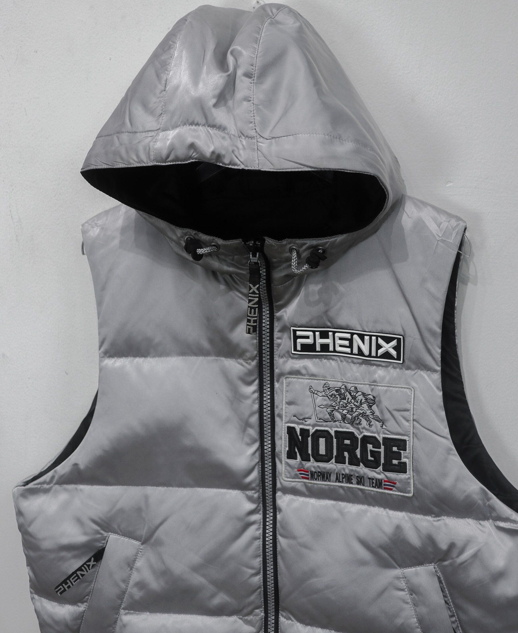  02.25.24 - VTG REVERSIBLE PUFFER VEST JACKET - PHENIX 