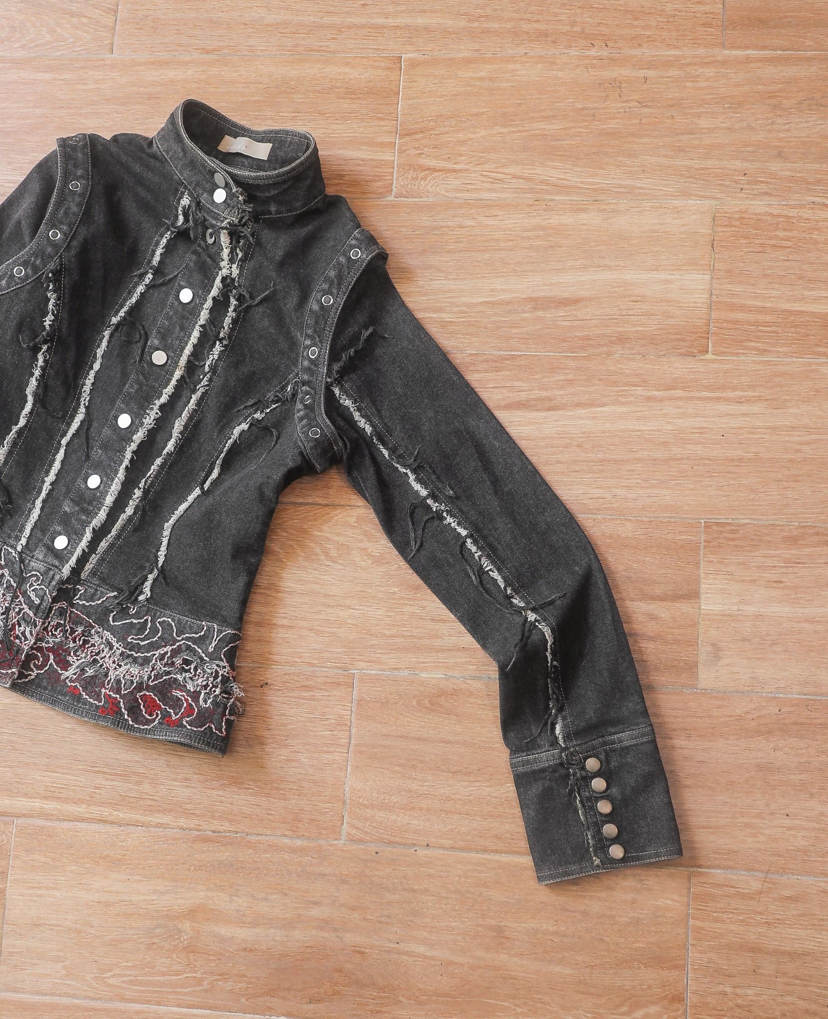  05.23.24 - VTG CROPPED DENIM JACKET - NORIKO JAPAN 