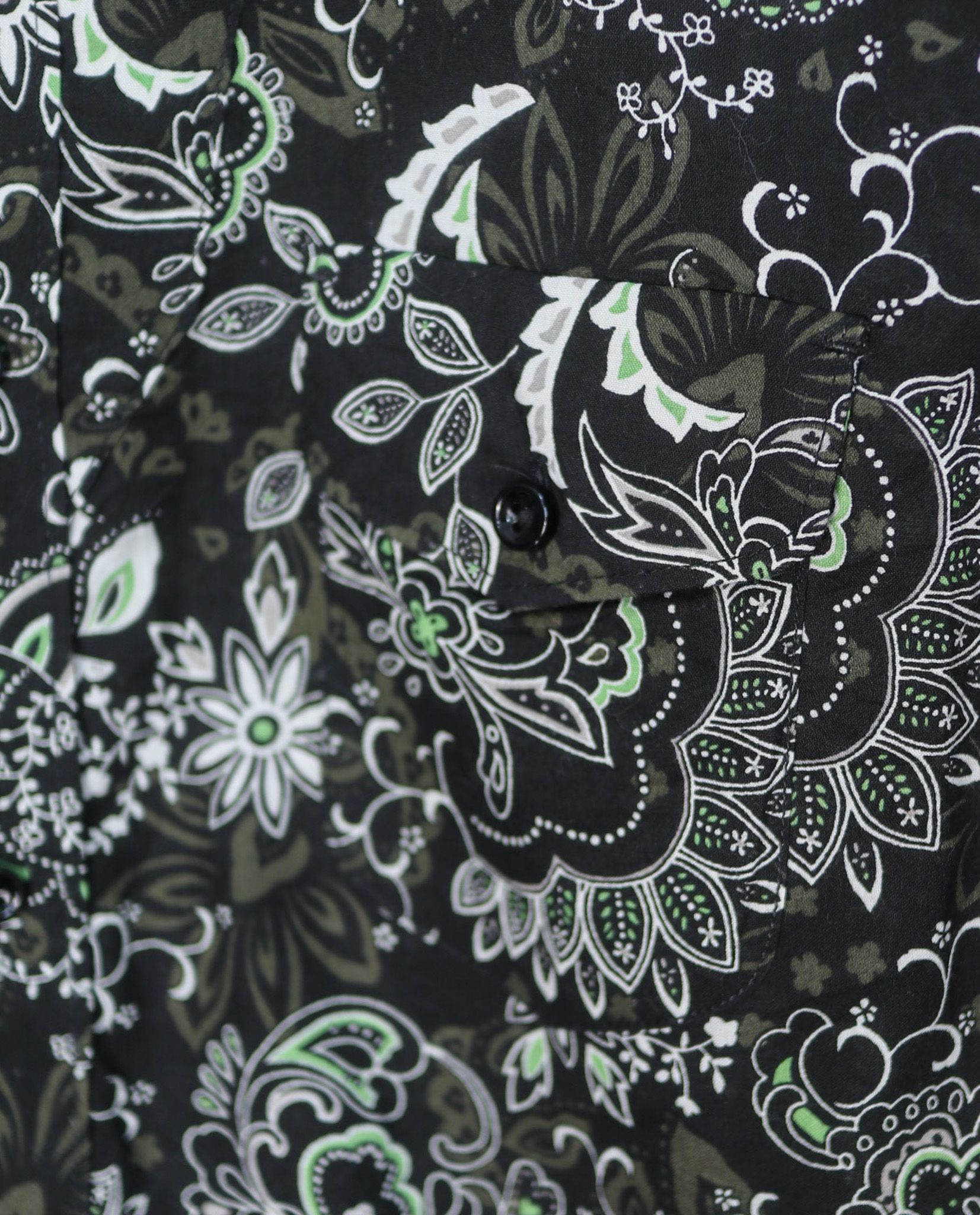  05.09.23 - VTG BUTTON UP SHIRT - TAKAIQ 