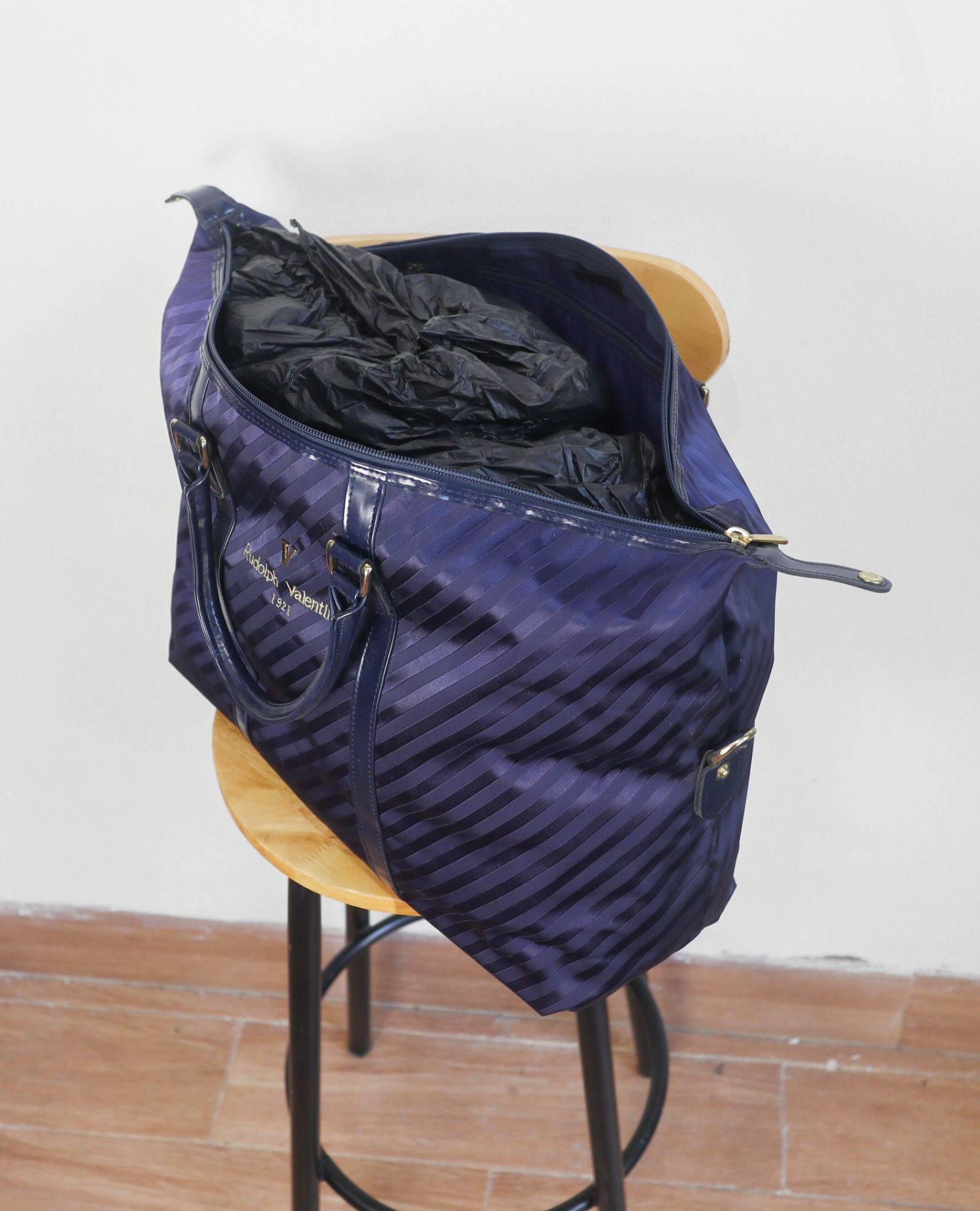  07.13.23 - VTG BAG - RUDOLPH VALENTINO 