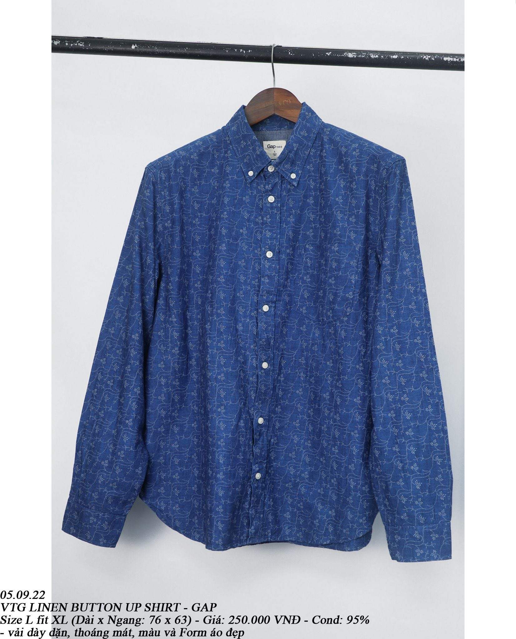  05.09.23 - VTG BUTTON UP SHIRT - GAP 
