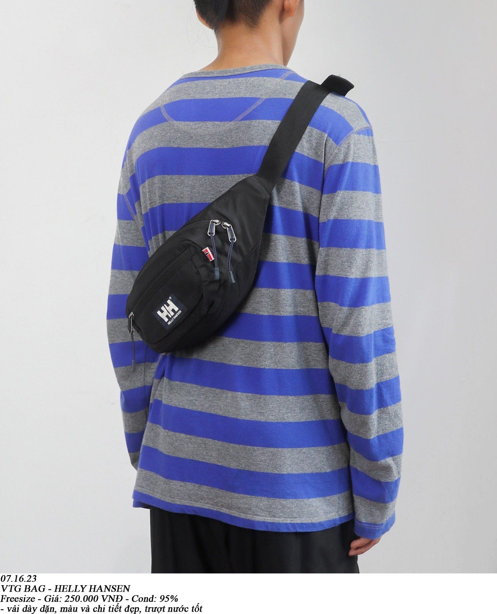  07.16.23 - VTG BAG - HELLY HANSEN 