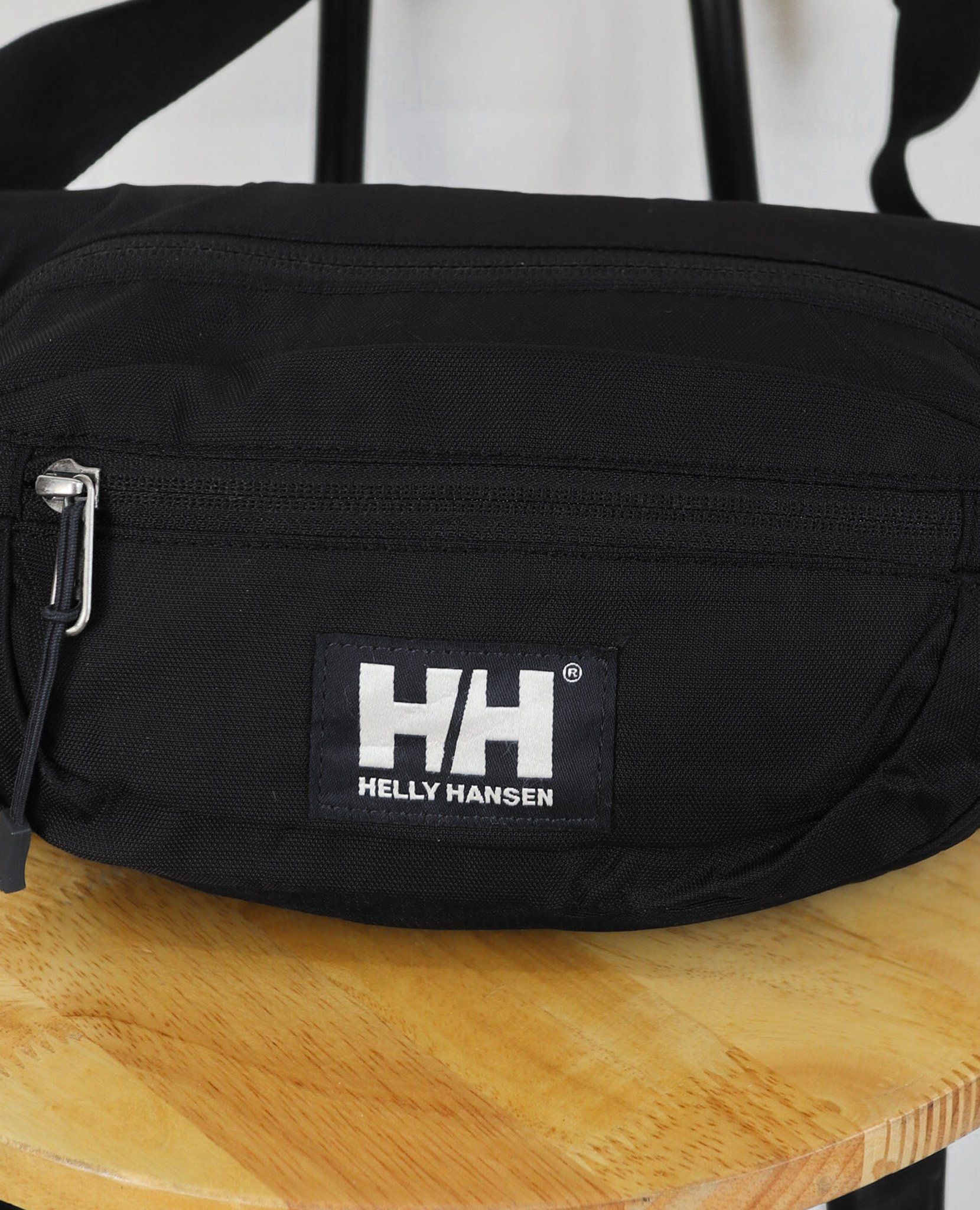 07.16.23 - VTG BAG - HELLY HANSEN 
