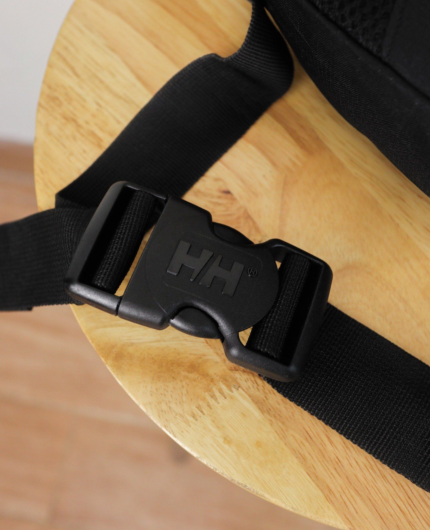  07.16.23 - VTG BAG - HELLY HANSEN 