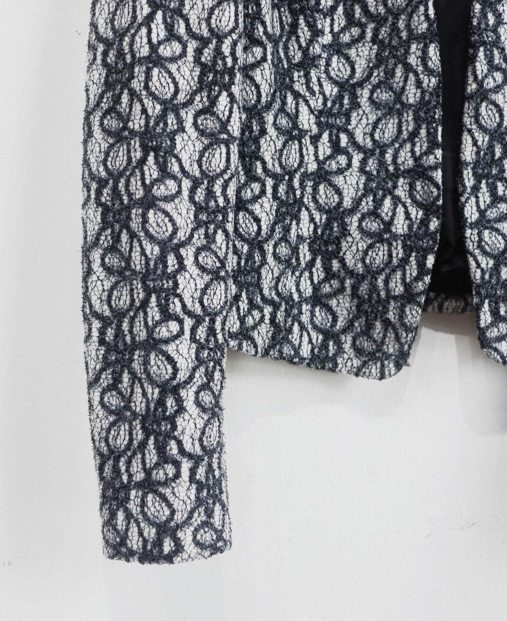  11.26.23 - VTG CROPPED TWEED JACKET - JESSE WOMAN 