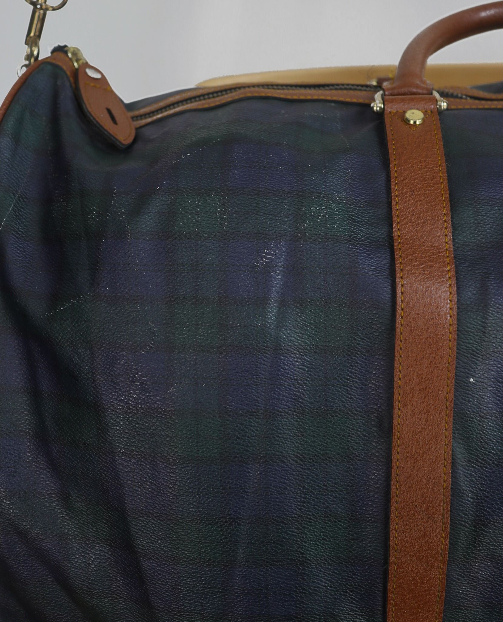  07.18.23 - VTG LEATHER BAG - LETTER 