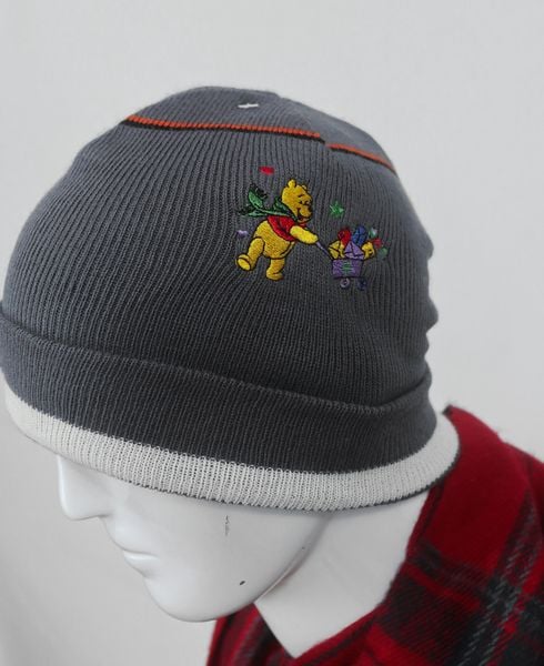  11.29.23 - VTG HEADWEAR - POOH BY DISNEY 