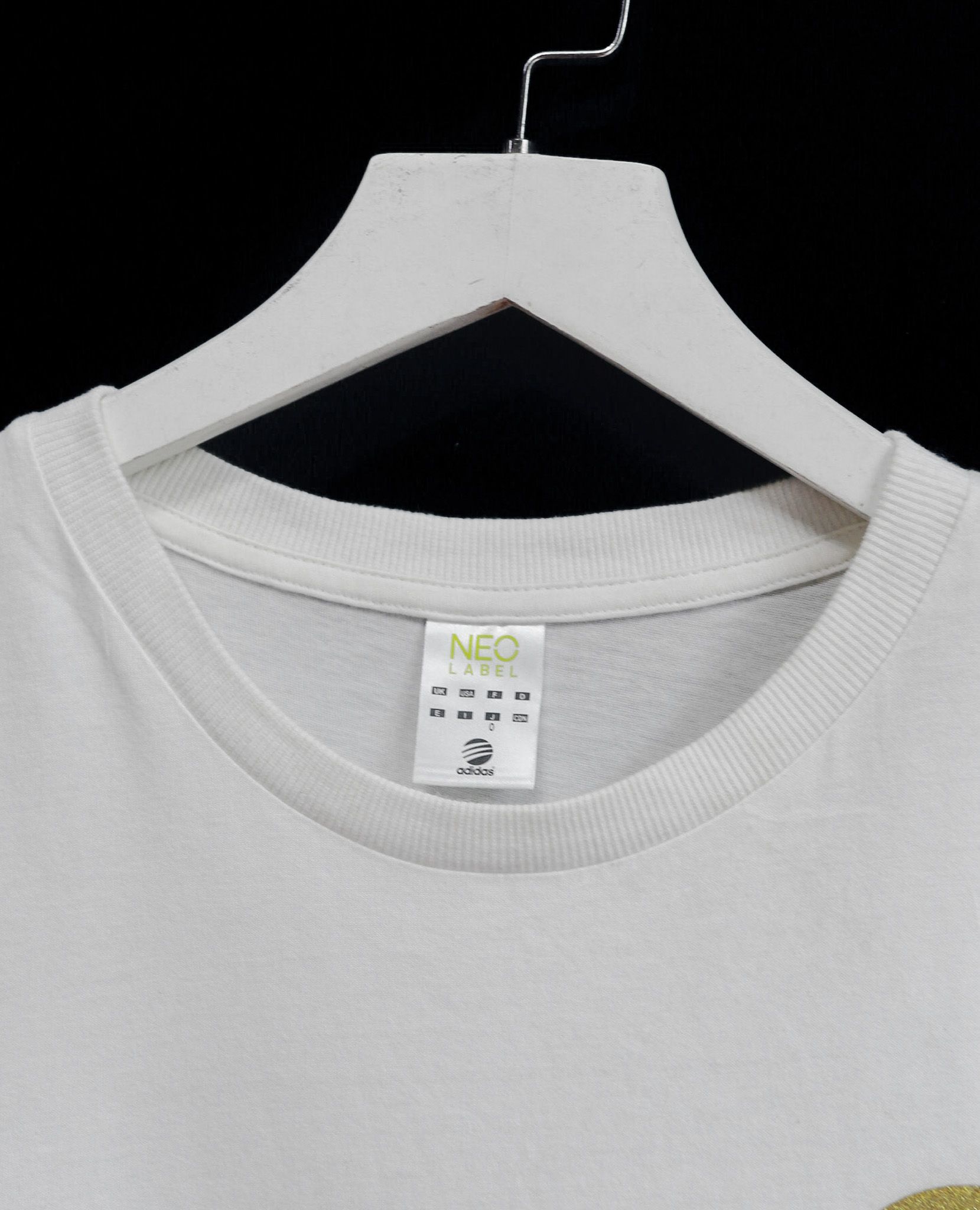  08.10.23 - VTG T-SHIRT - ADIDAS NEO 
