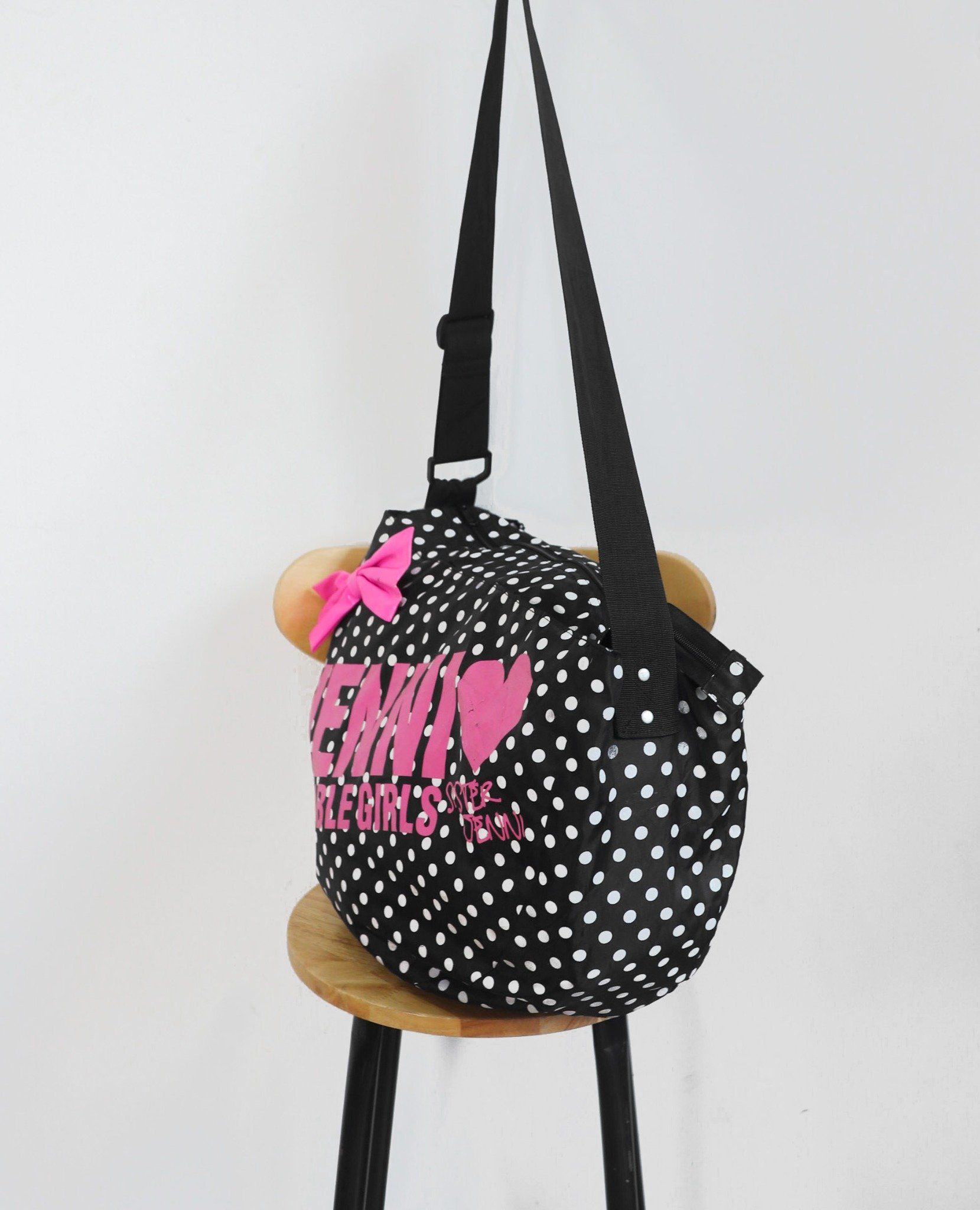  07.24.23 - VTG BAG - SISTER JENNI 