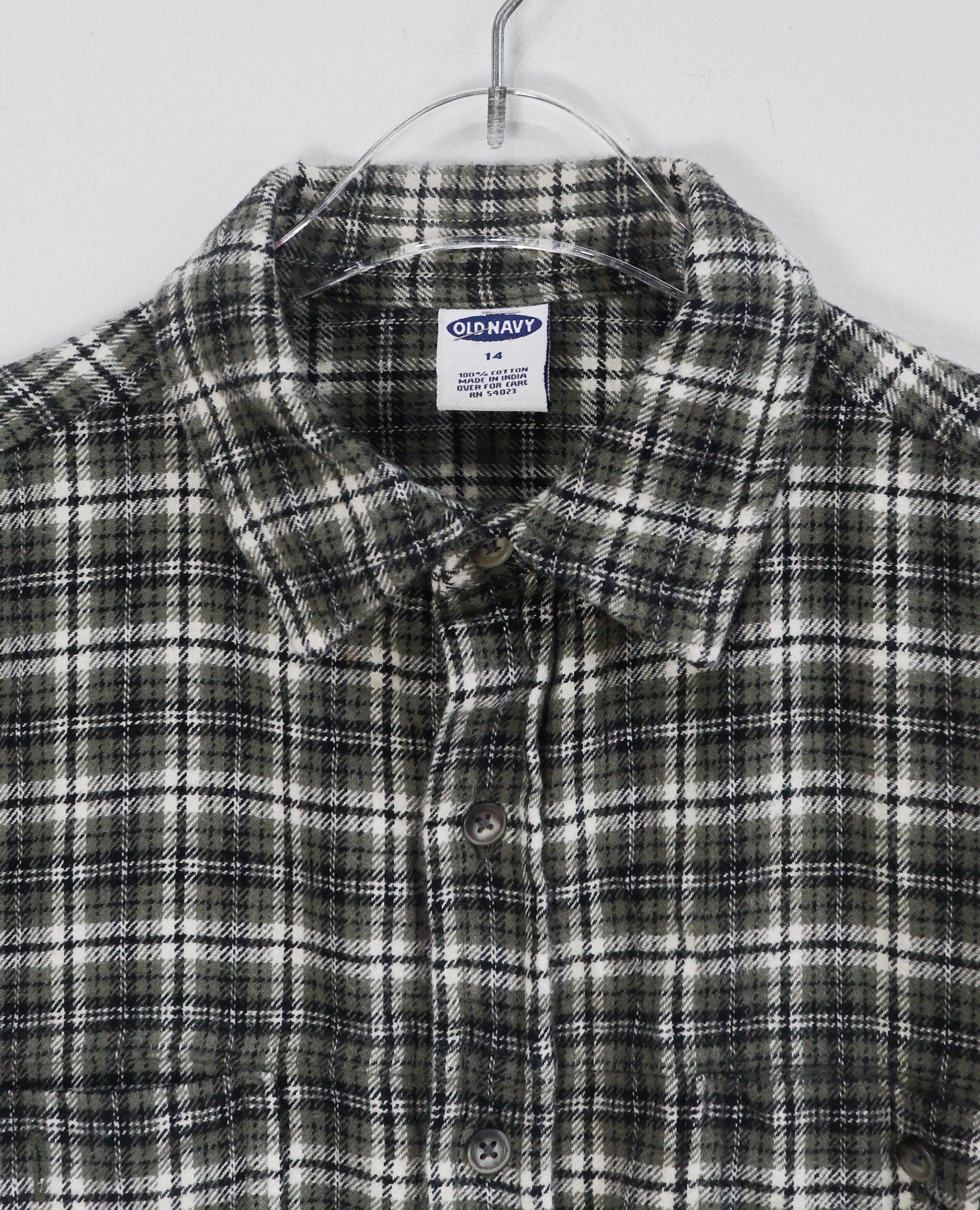  08.03.23 - VTG FLANNEL BUTTON UP SHIRT - OLD NAVY 