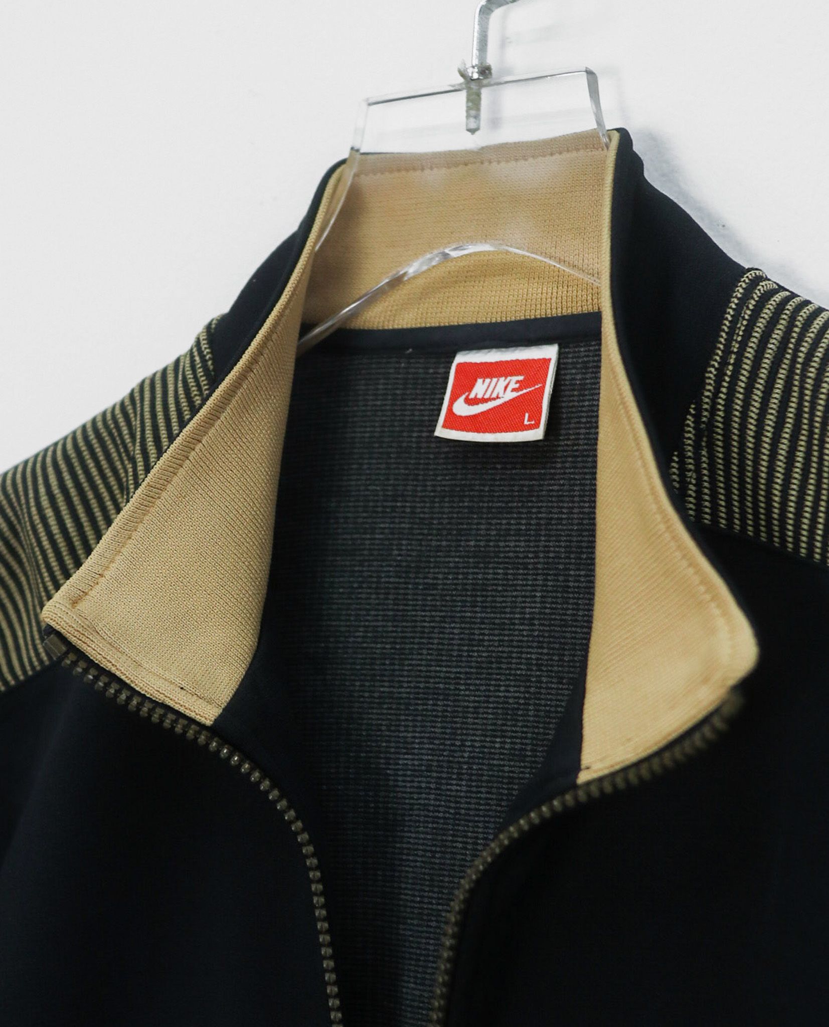  05.15.23 - VTG TRACK JACKET - NIKE 90s 