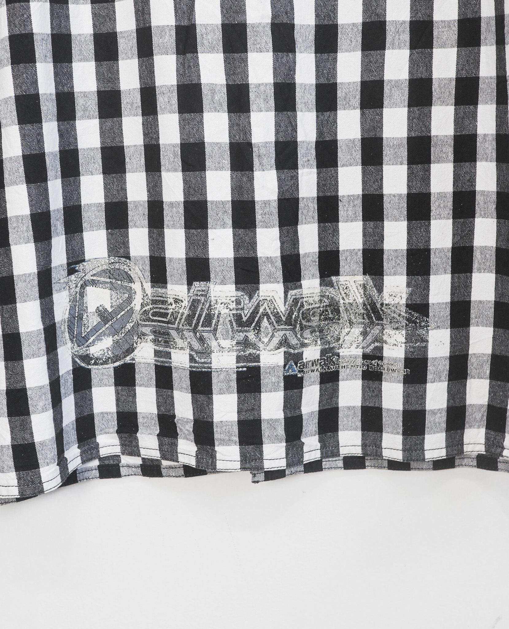  08.03.23 - VTG BUTTON UP SHIRT - AIRWALK 