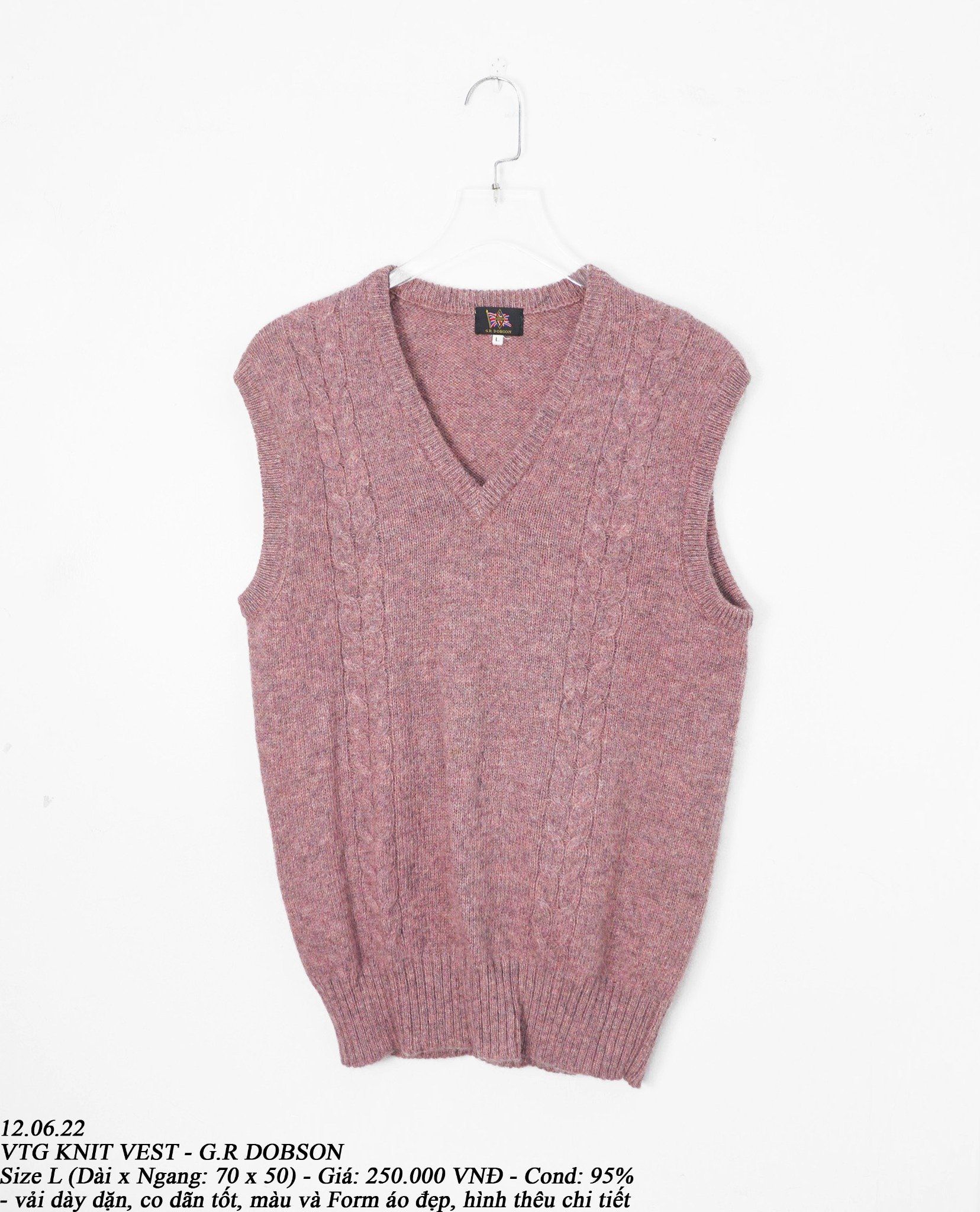  12.06.22 - VTG KNIT VEST - G.R DOBSON 