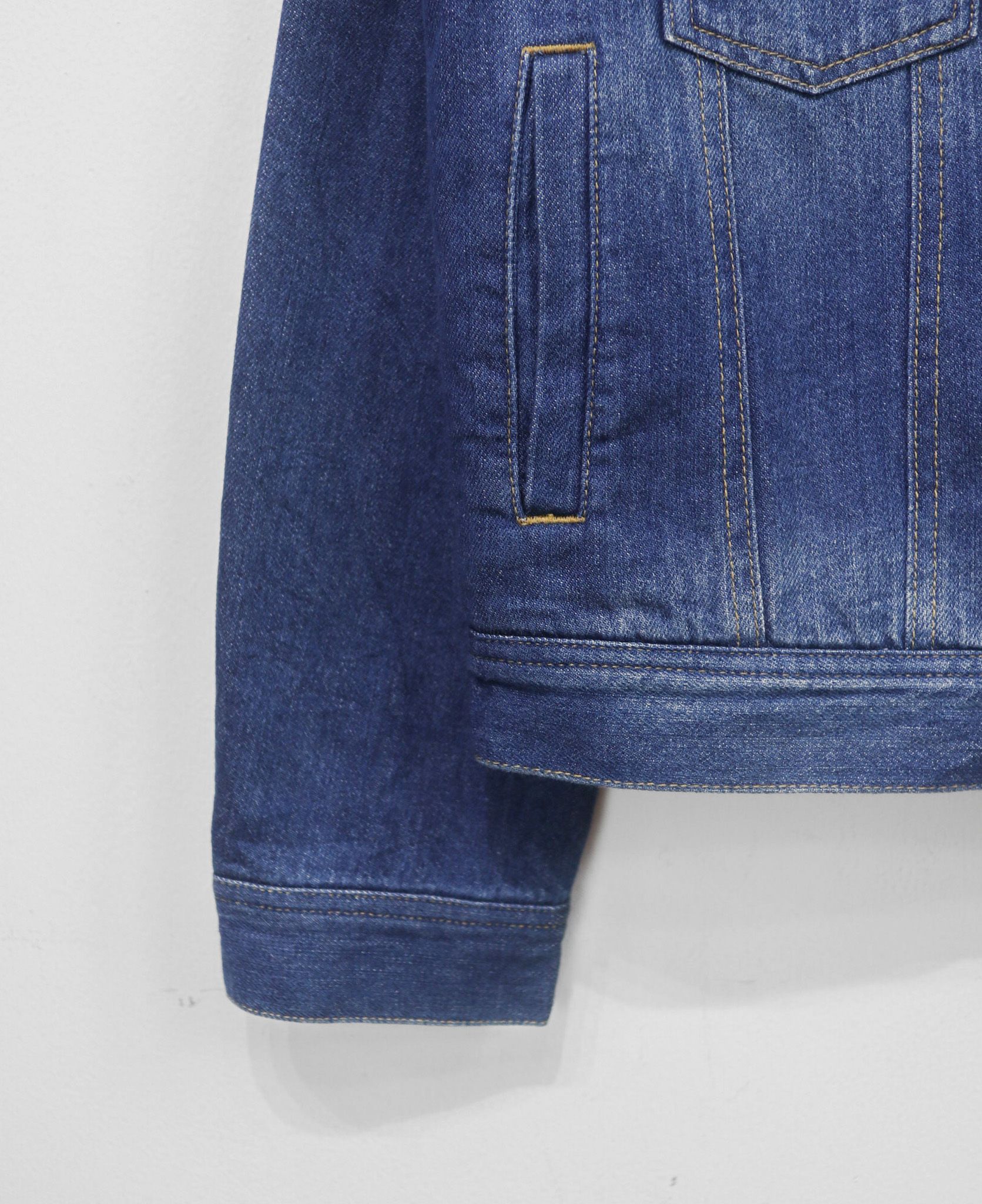  12.11.23 - VTG CROPPED SHERPA LINED DENIM JACKET - GU BY UNIQLO 