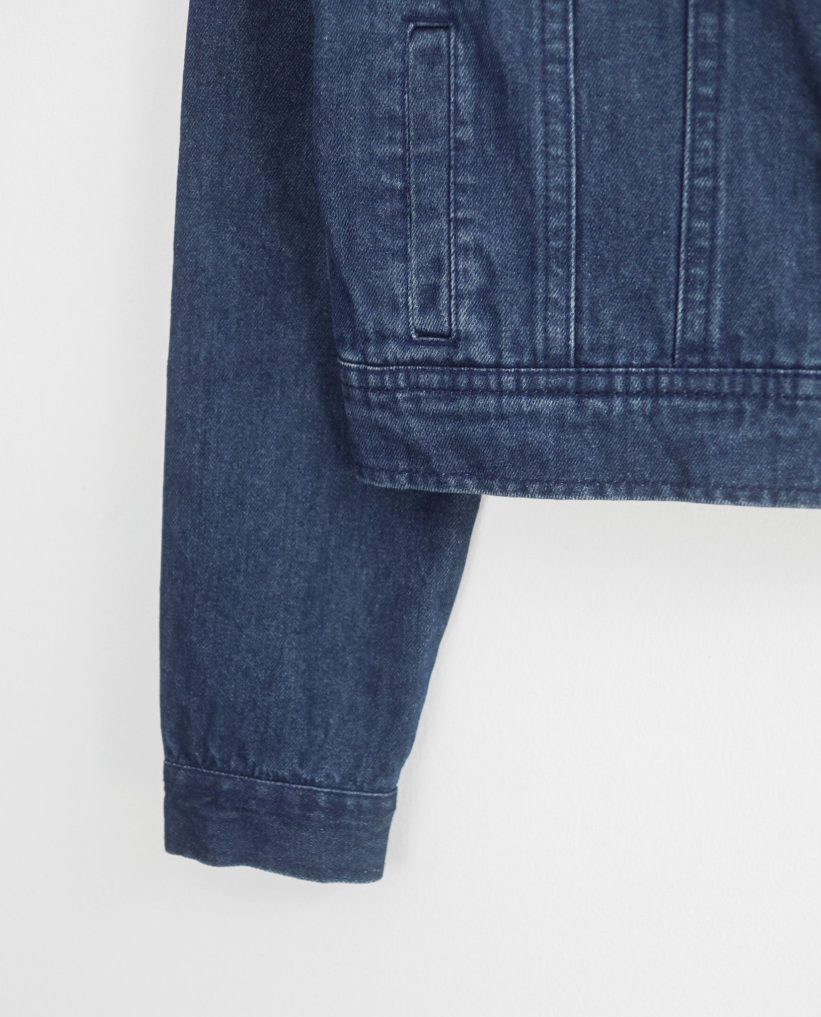  05.17.23 - VTG CROPPED DENIM JACKET - H.C.M II 