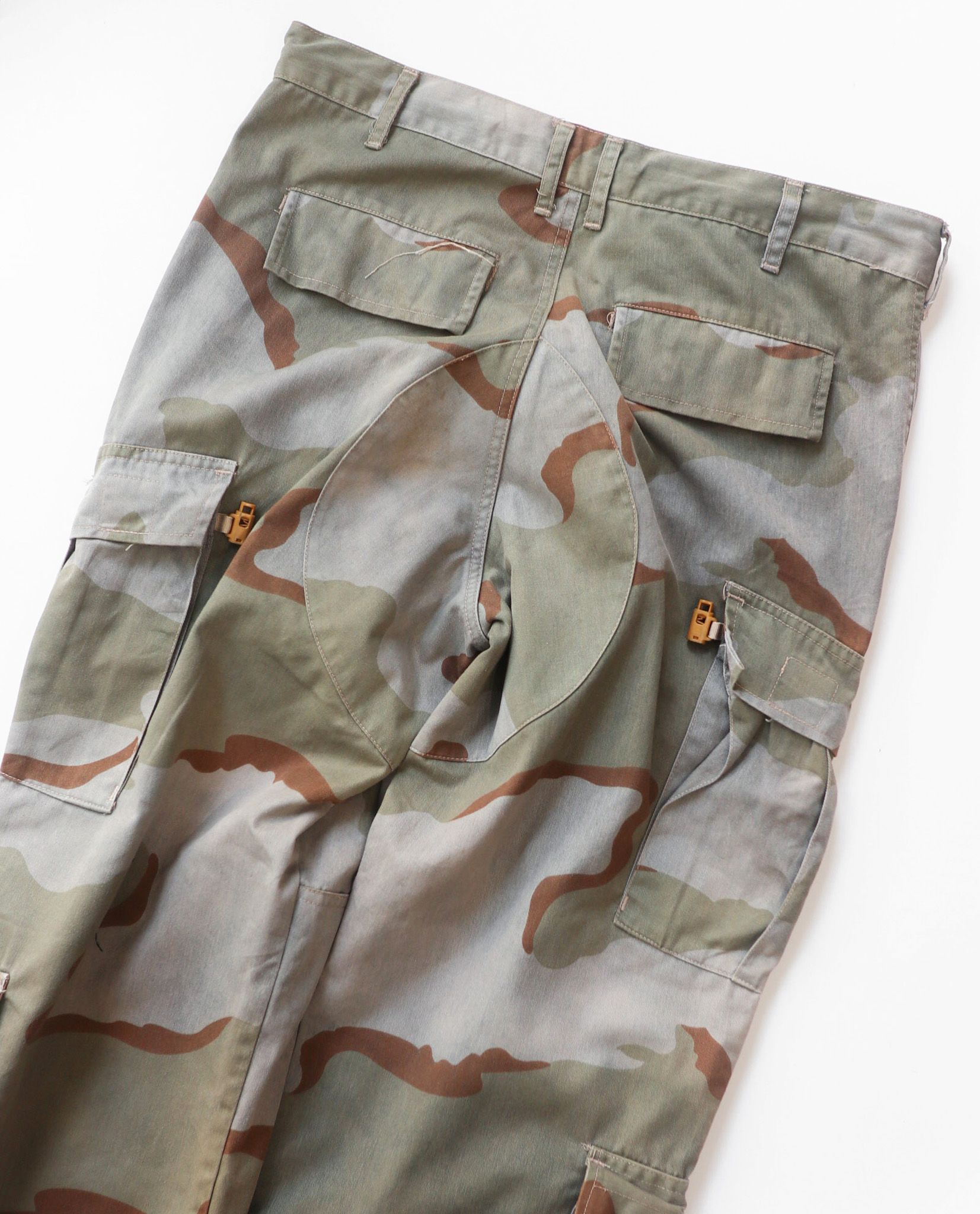  05.10.23 - VTG CARGO PANTS 