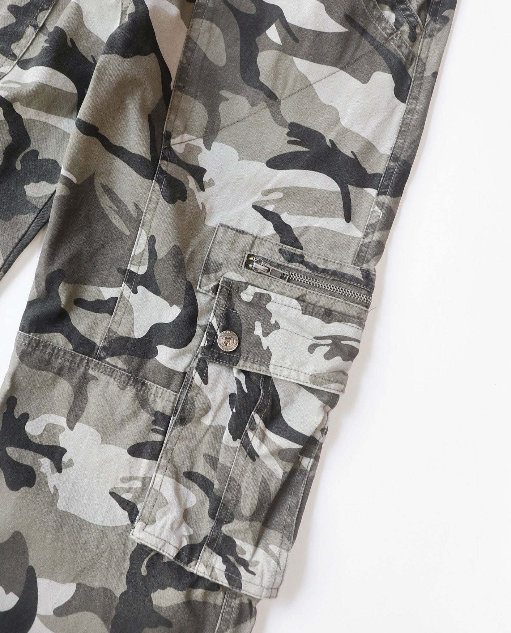  05.10.23 - VTG DOUBLE KNEE CARGO PANTS - WAR GROUND 