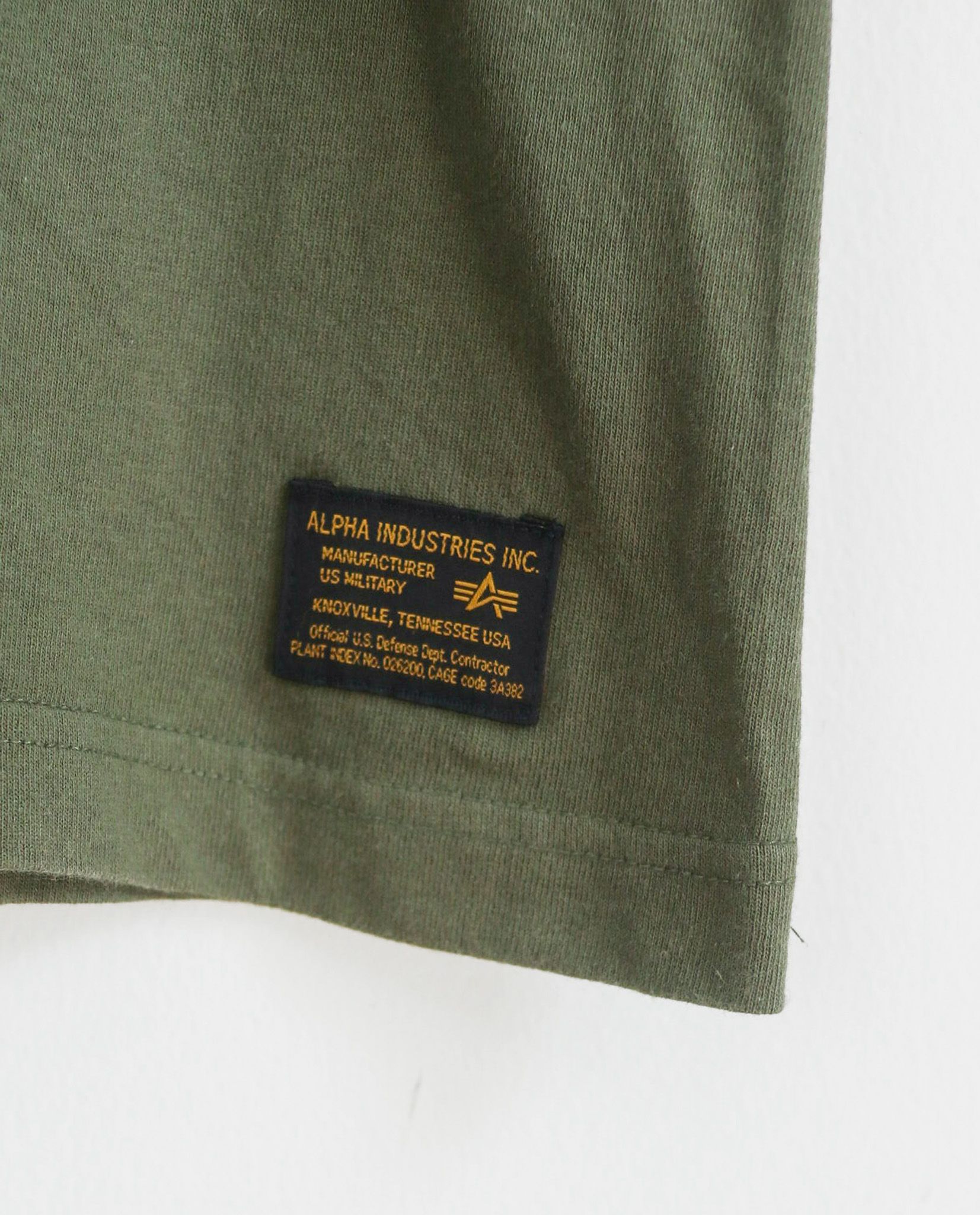 05.19.23 - VTG T-SHIRT - ALPHA INDUSTRIES 